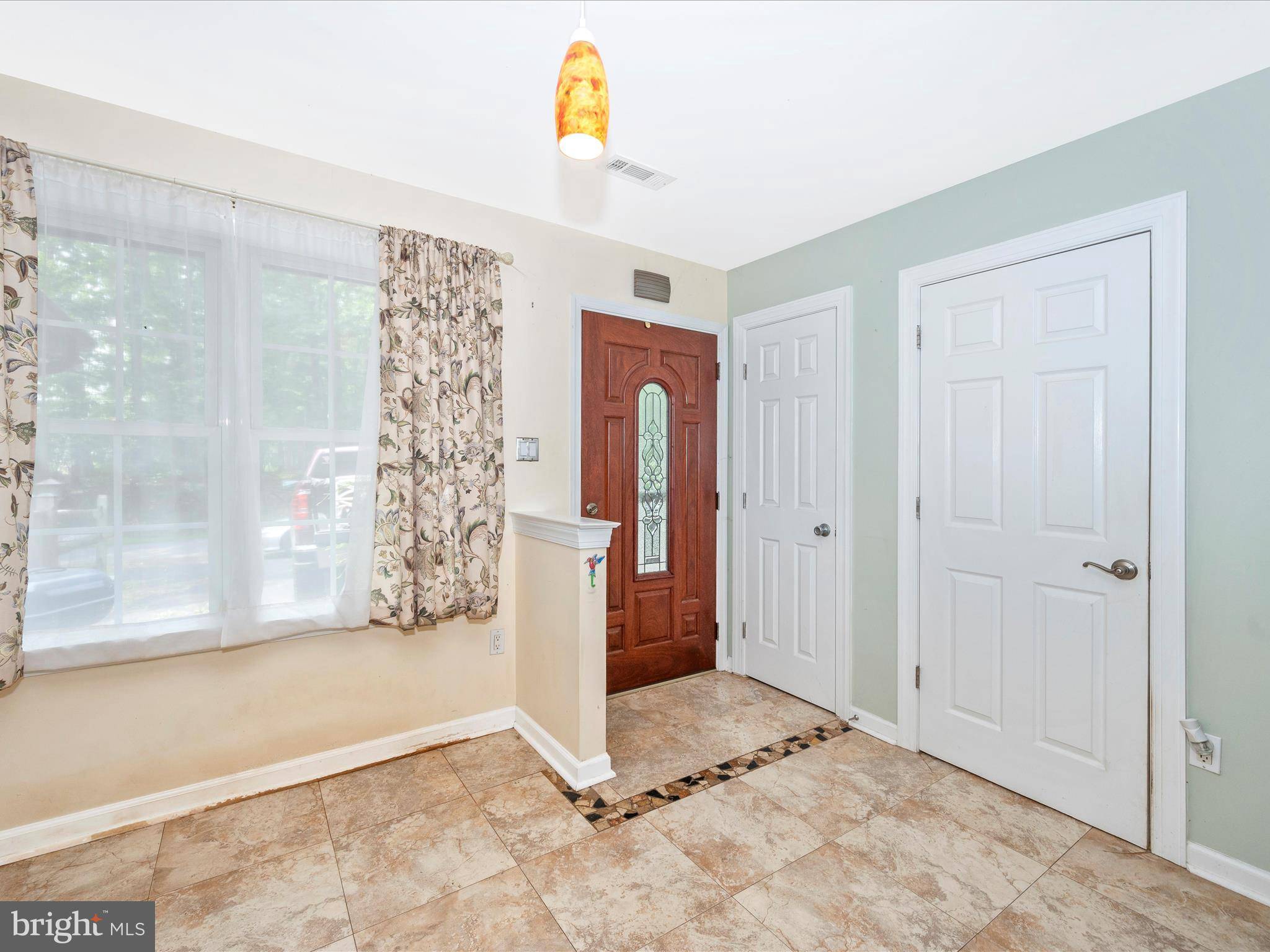 Harpers Ferry, WV 25425,16 GINGERBREAD LN