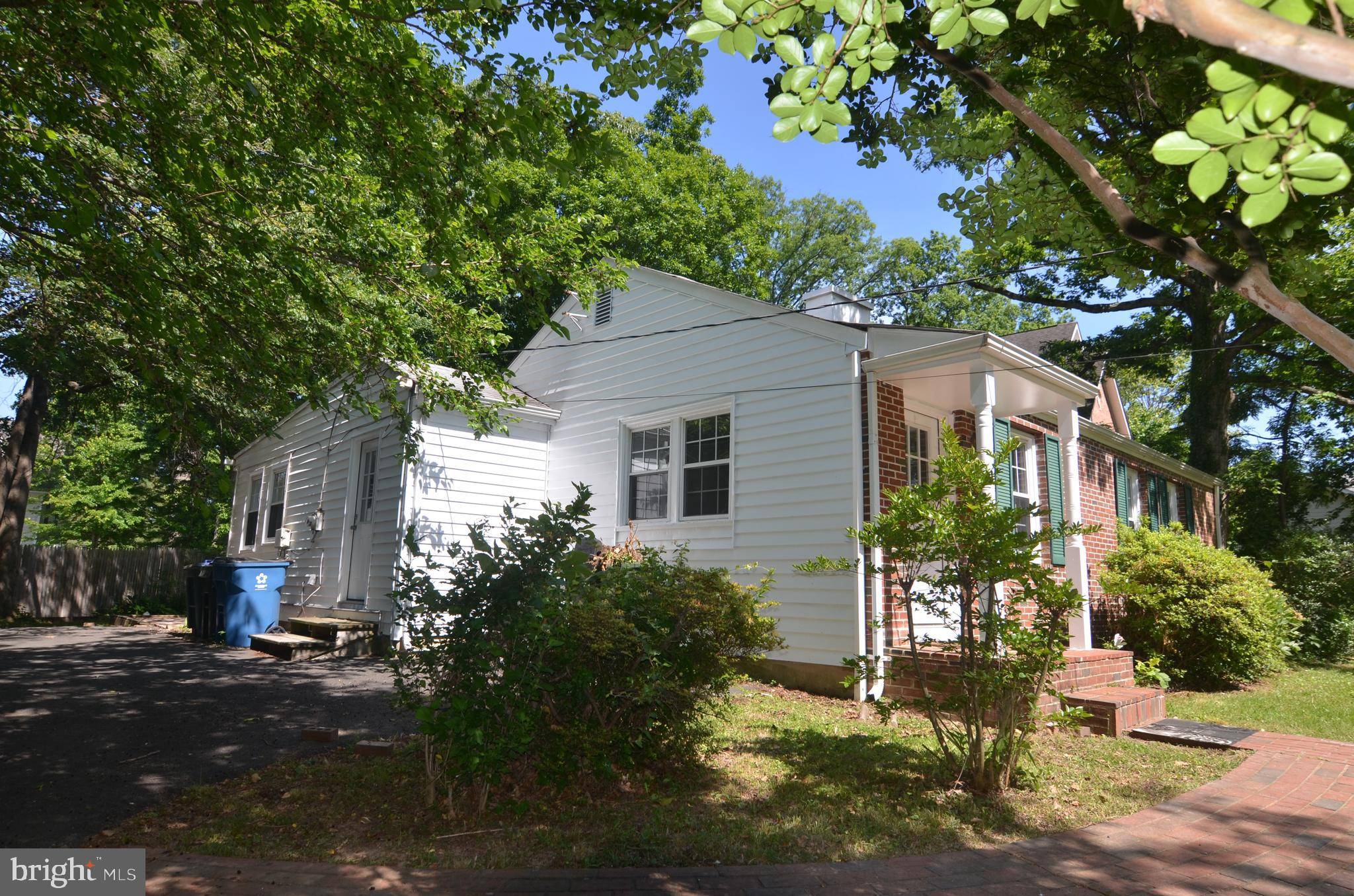 Falls Church, VA 22043,2129 WESTMORELAND ST