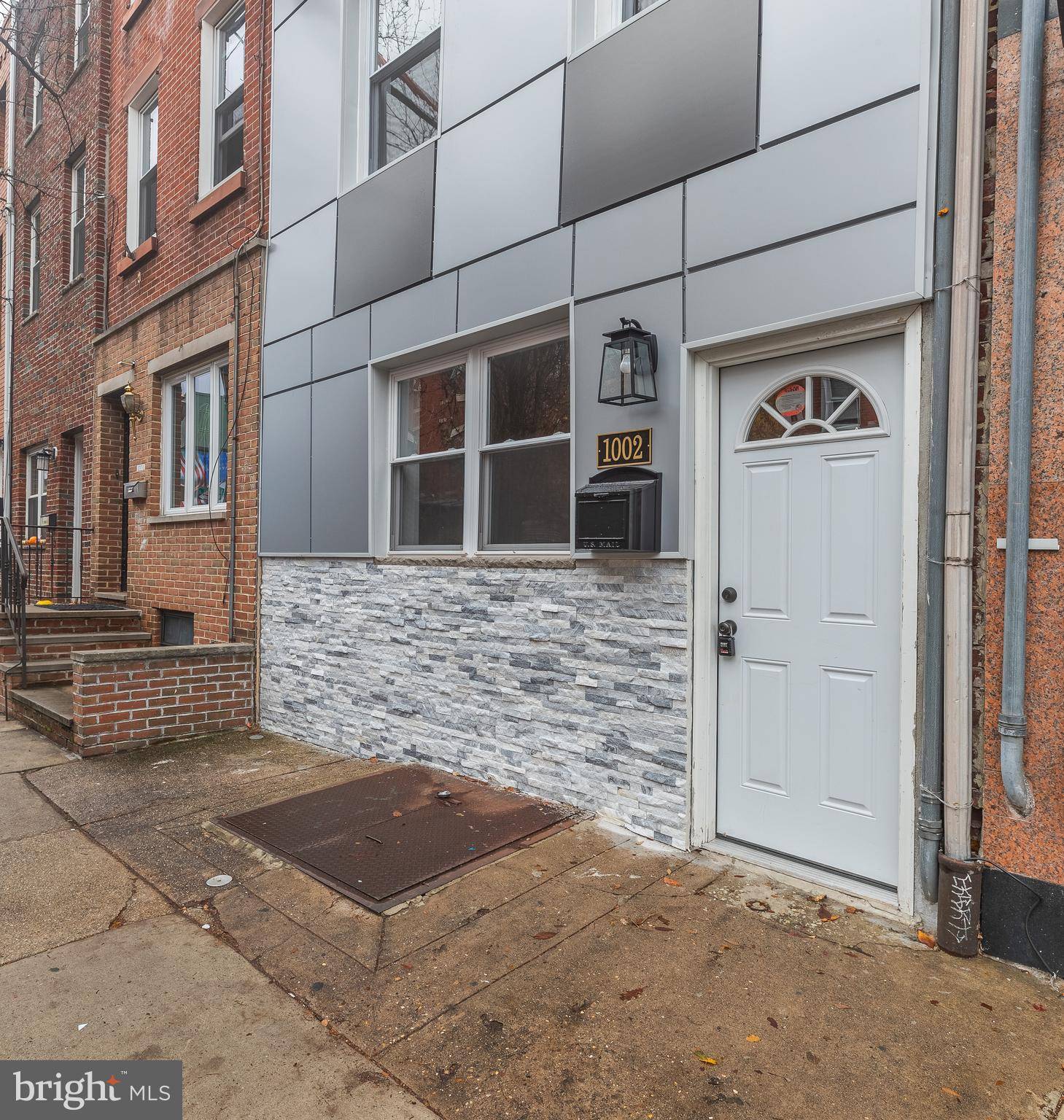 Philadelphia, PA 19147,1002 S 8TH ST