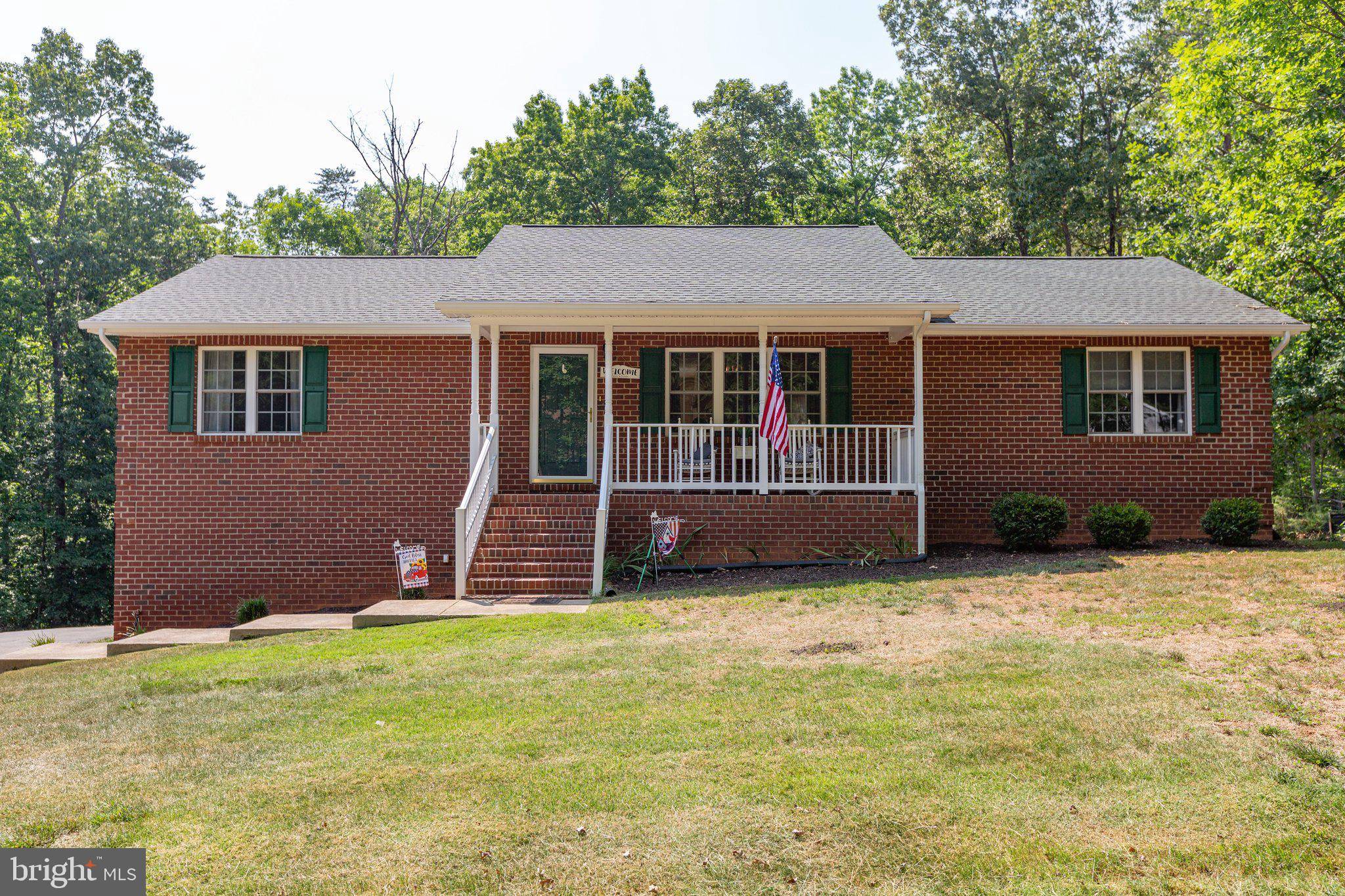 Mineral, VA 23117,5406 TRIMMINGHAM CT