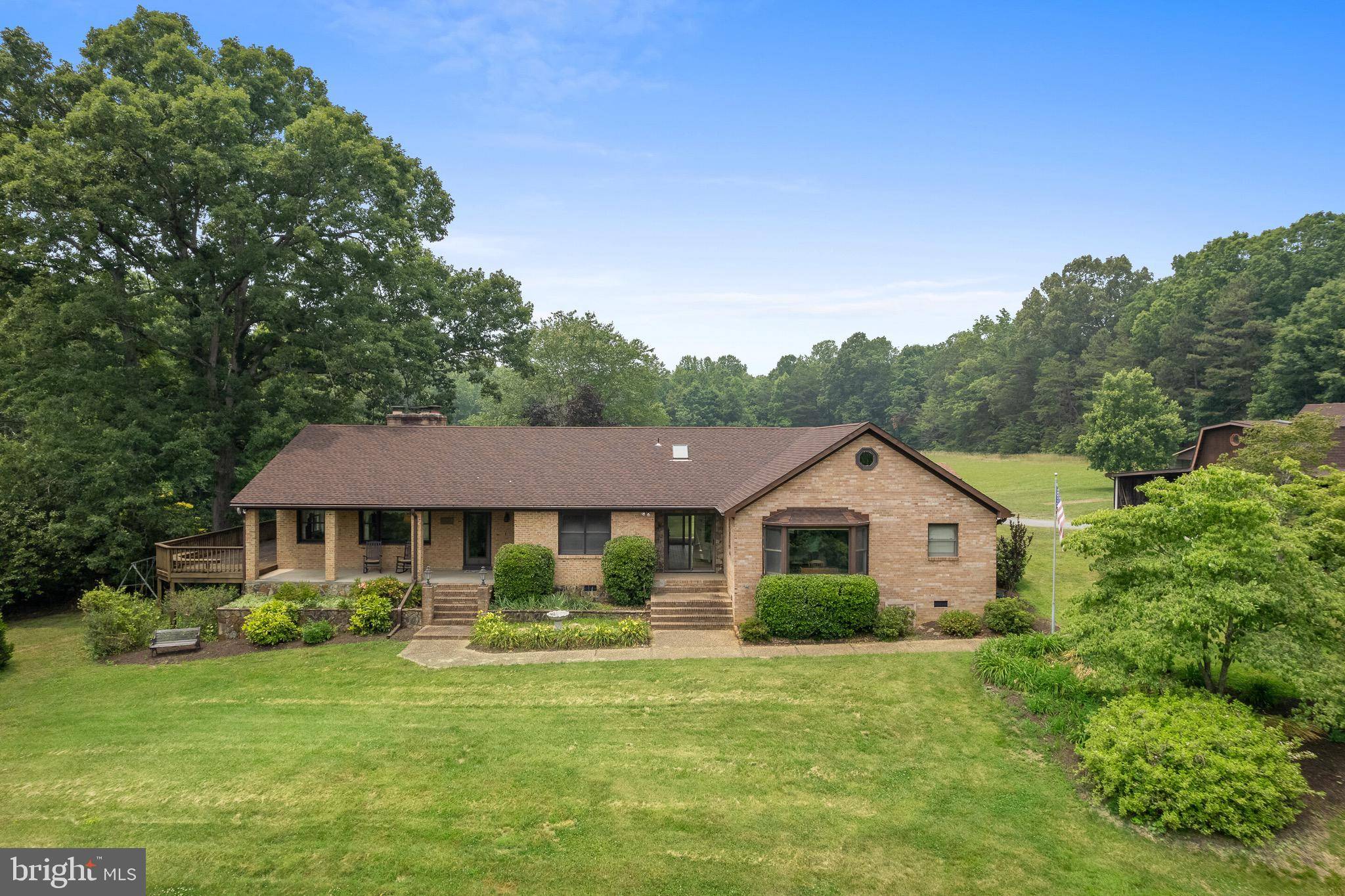 Palmyra, VA 22963,344 TURKEY RUN LN