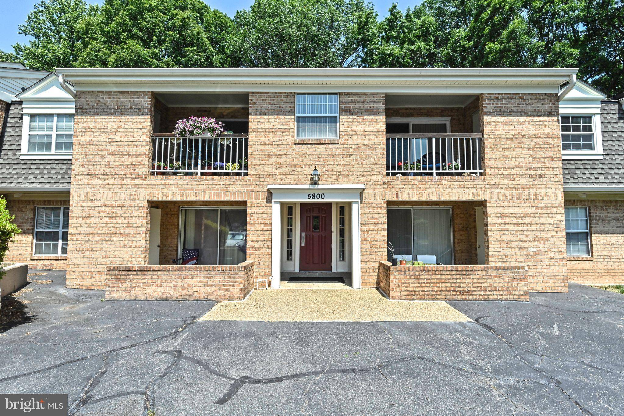 Burke, VA 22015,5800 COVE LANDING RD #302