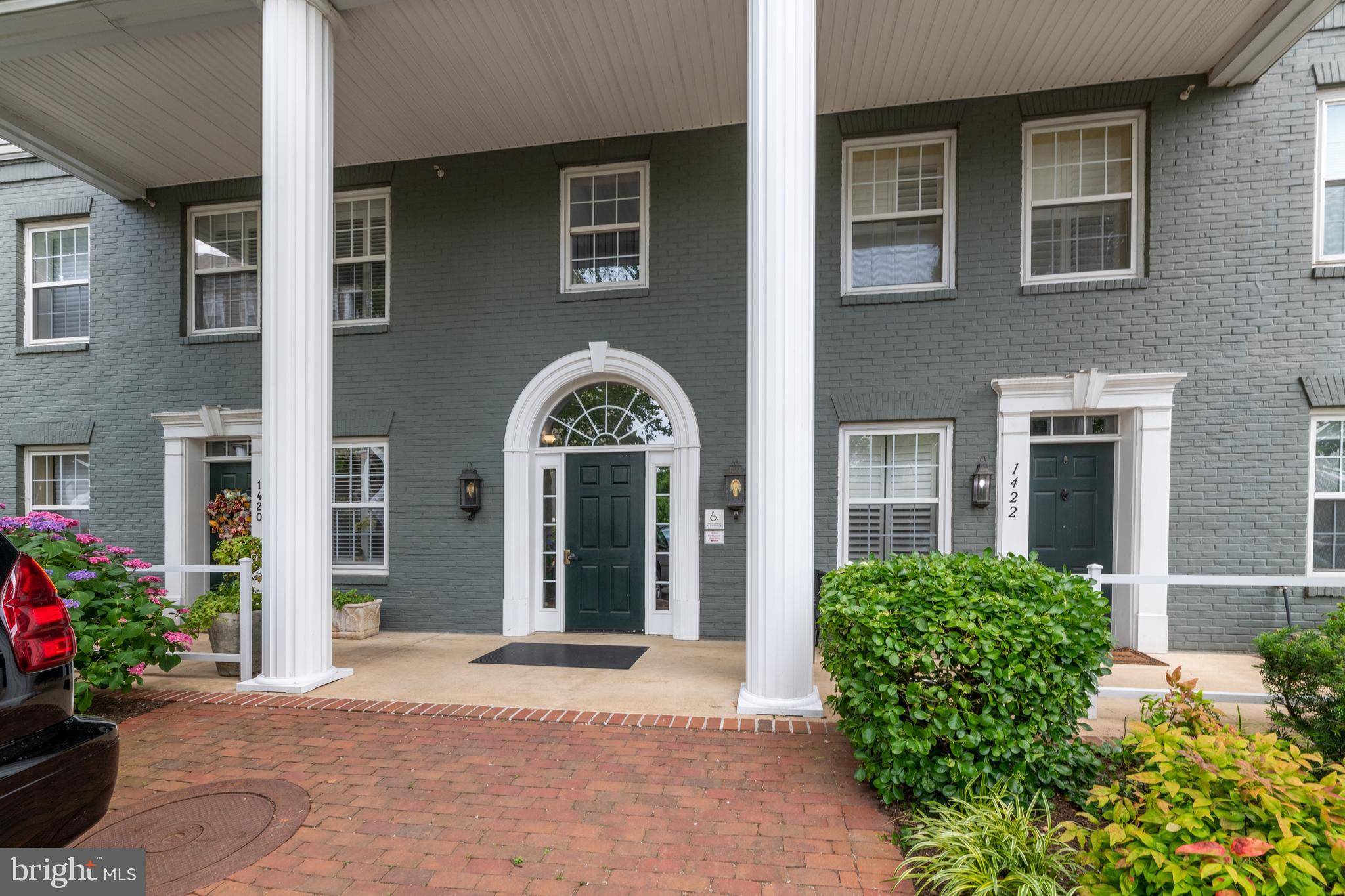 Alexandria, VA 22314,1404 ROUNDHOUSE LN #311