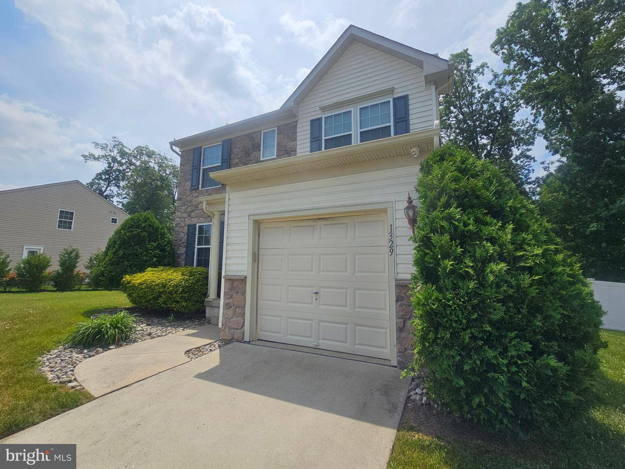 Vineland, NJ 08361,1329 CHEROKEE LN