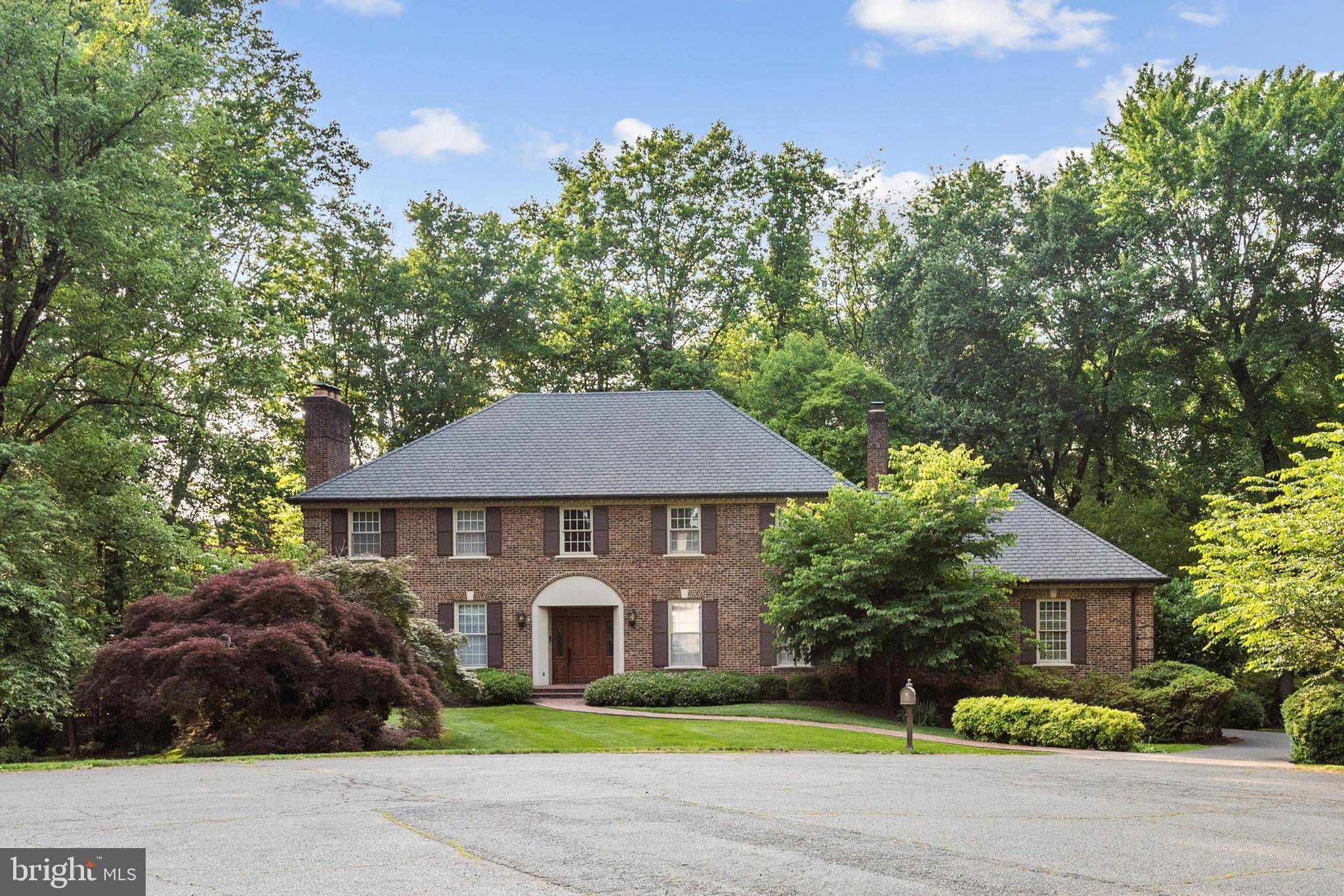 Mclean, VA 22102,1314 SUMMERWOOD CT