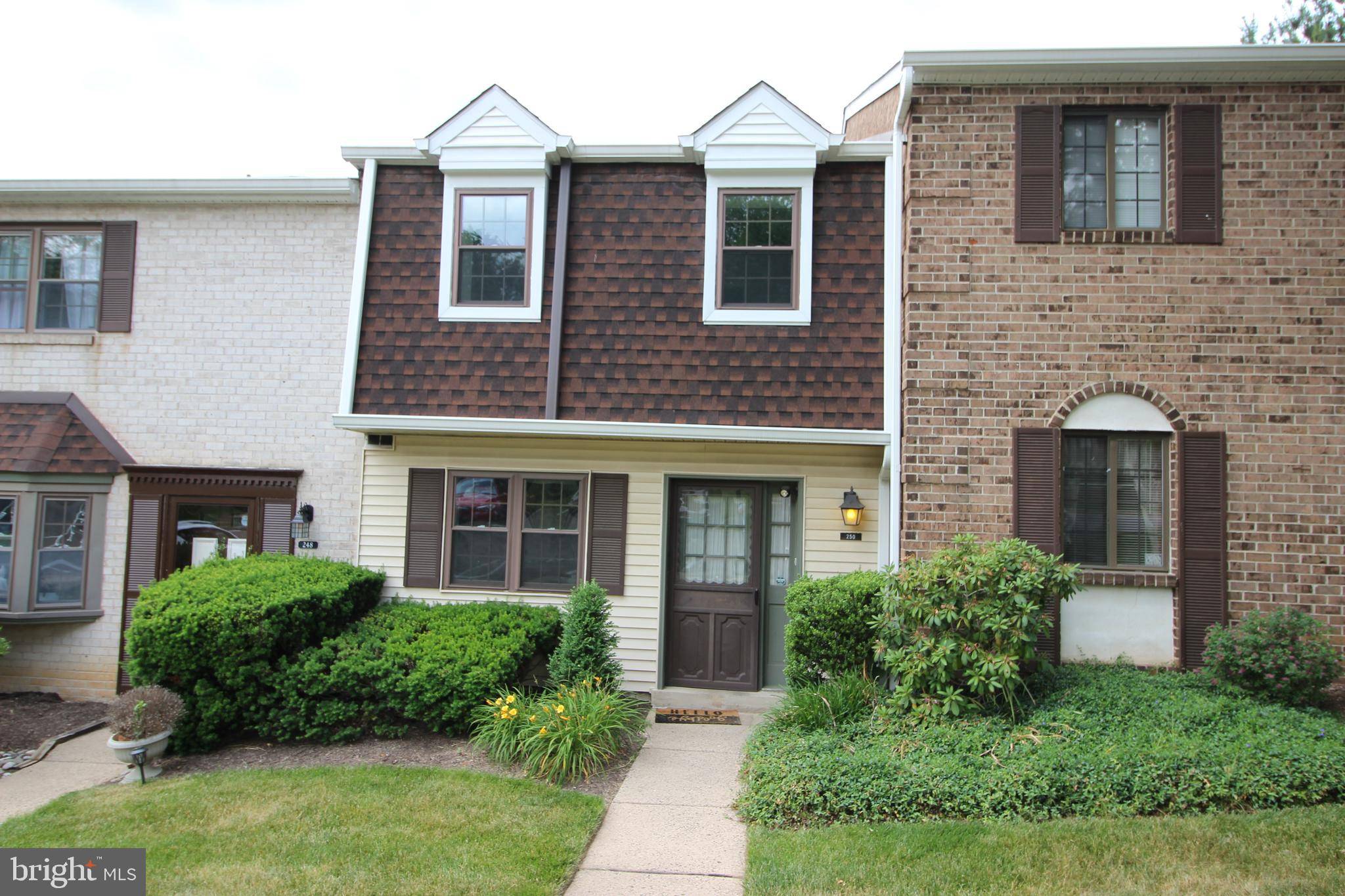 Elkins Park, PA 19027,250 GLEN PL #250