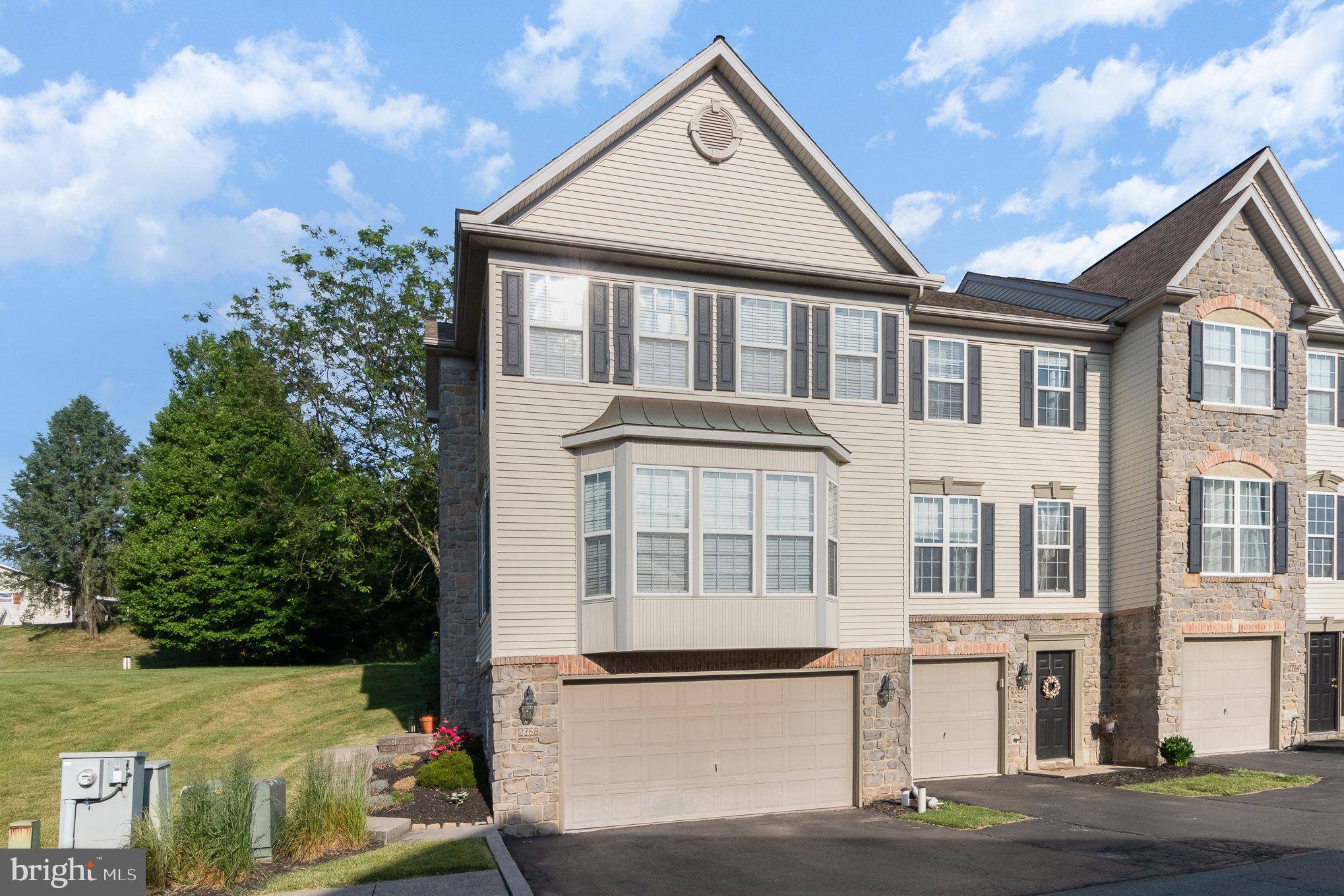 York, PA 17402,2768 HUNTERS CREST DR #1