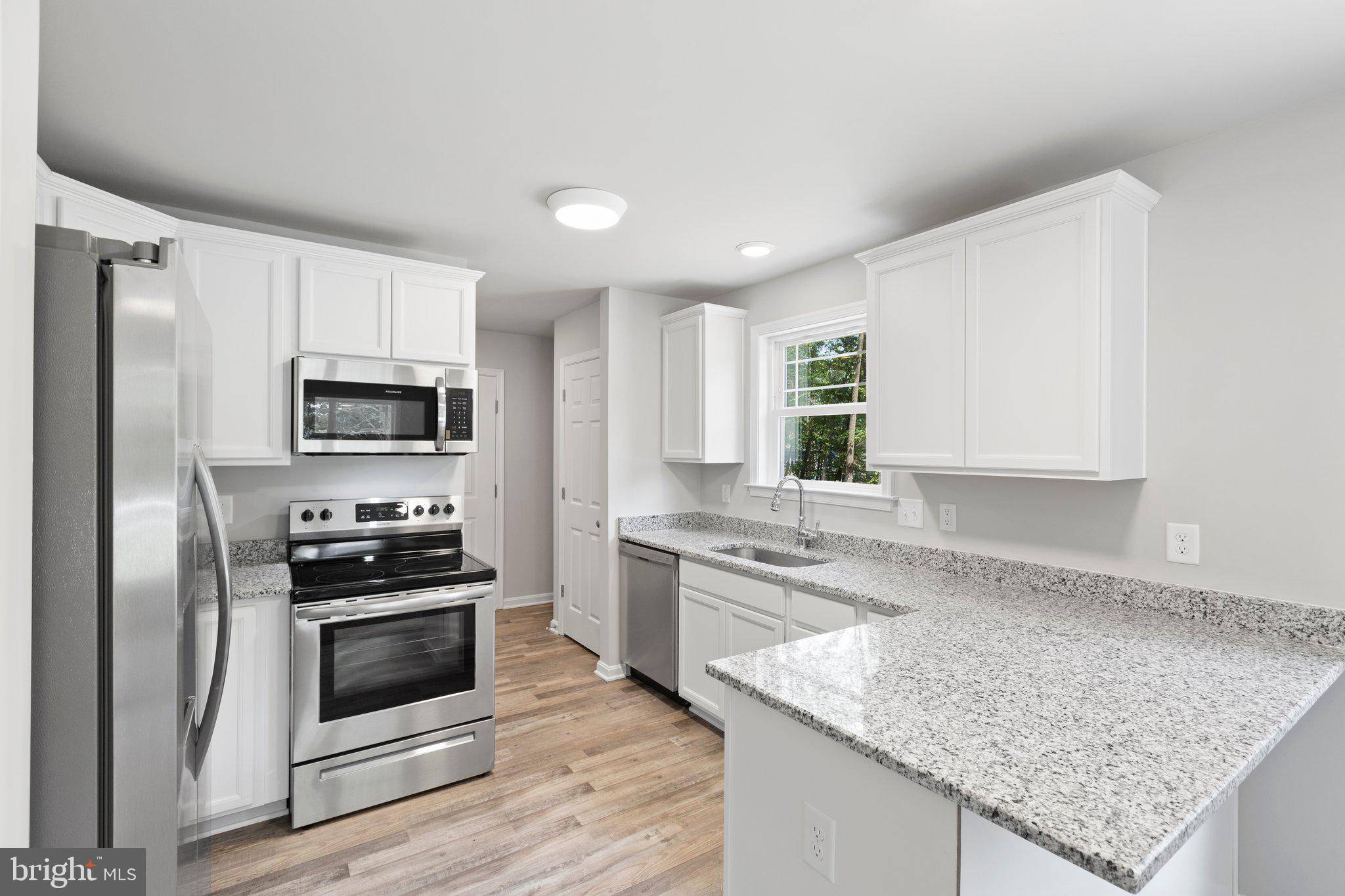 Colonial Beach, VA 22443,211 FOREST GROVE RD