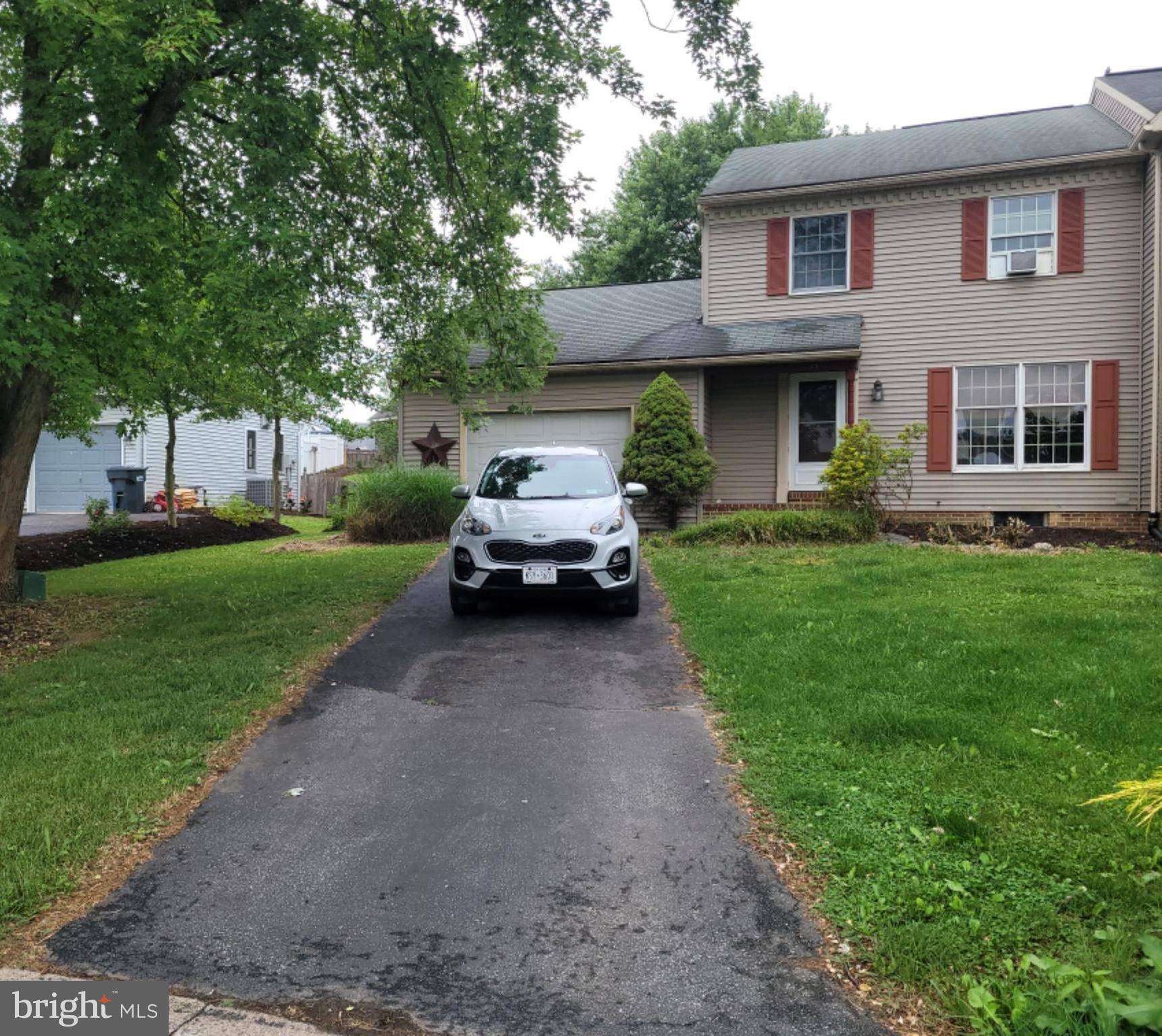 Lancaster, PA 17603,35 DERBY LN