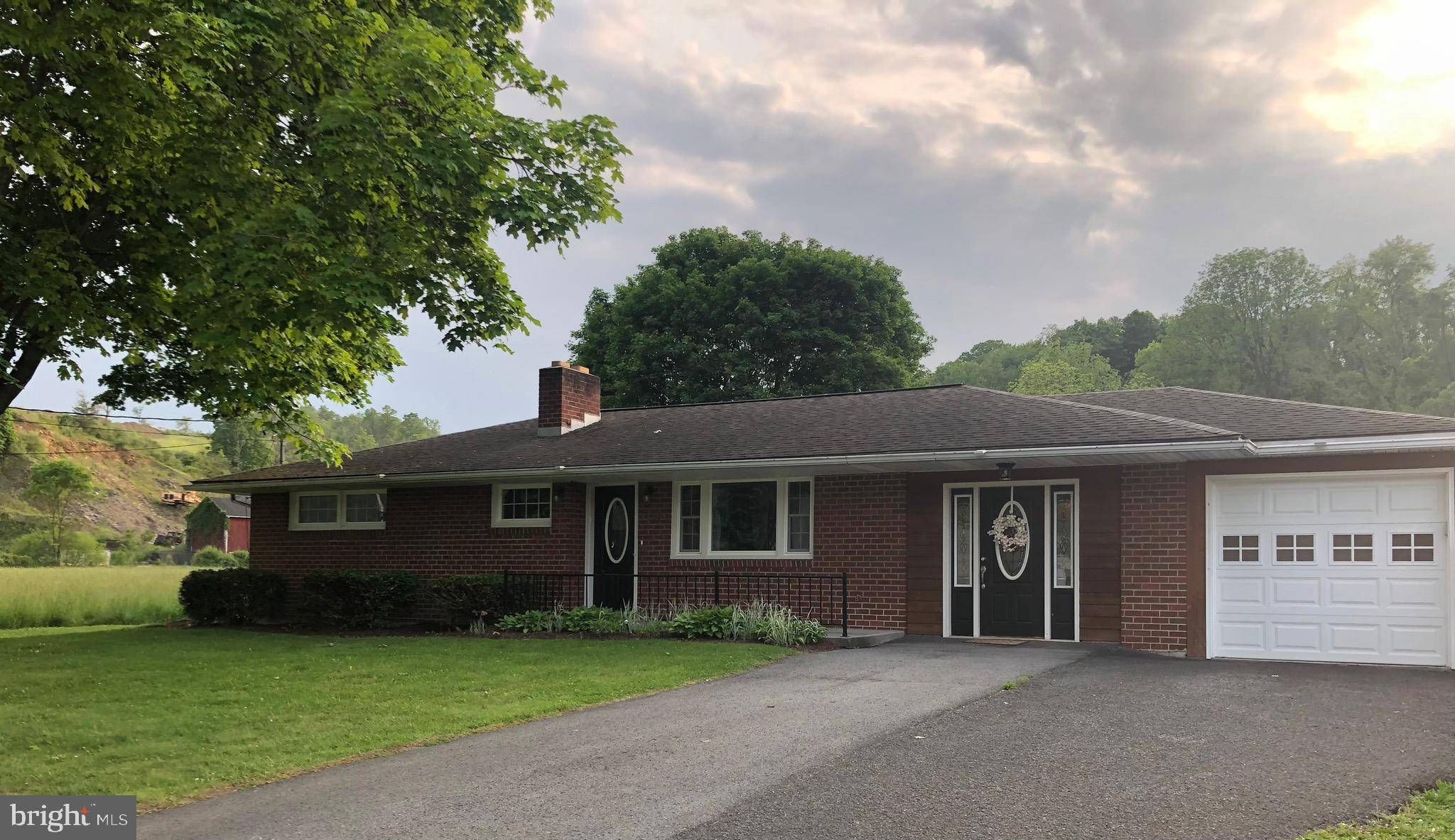 Hyndman, PA 15545,124 MAPLE ST