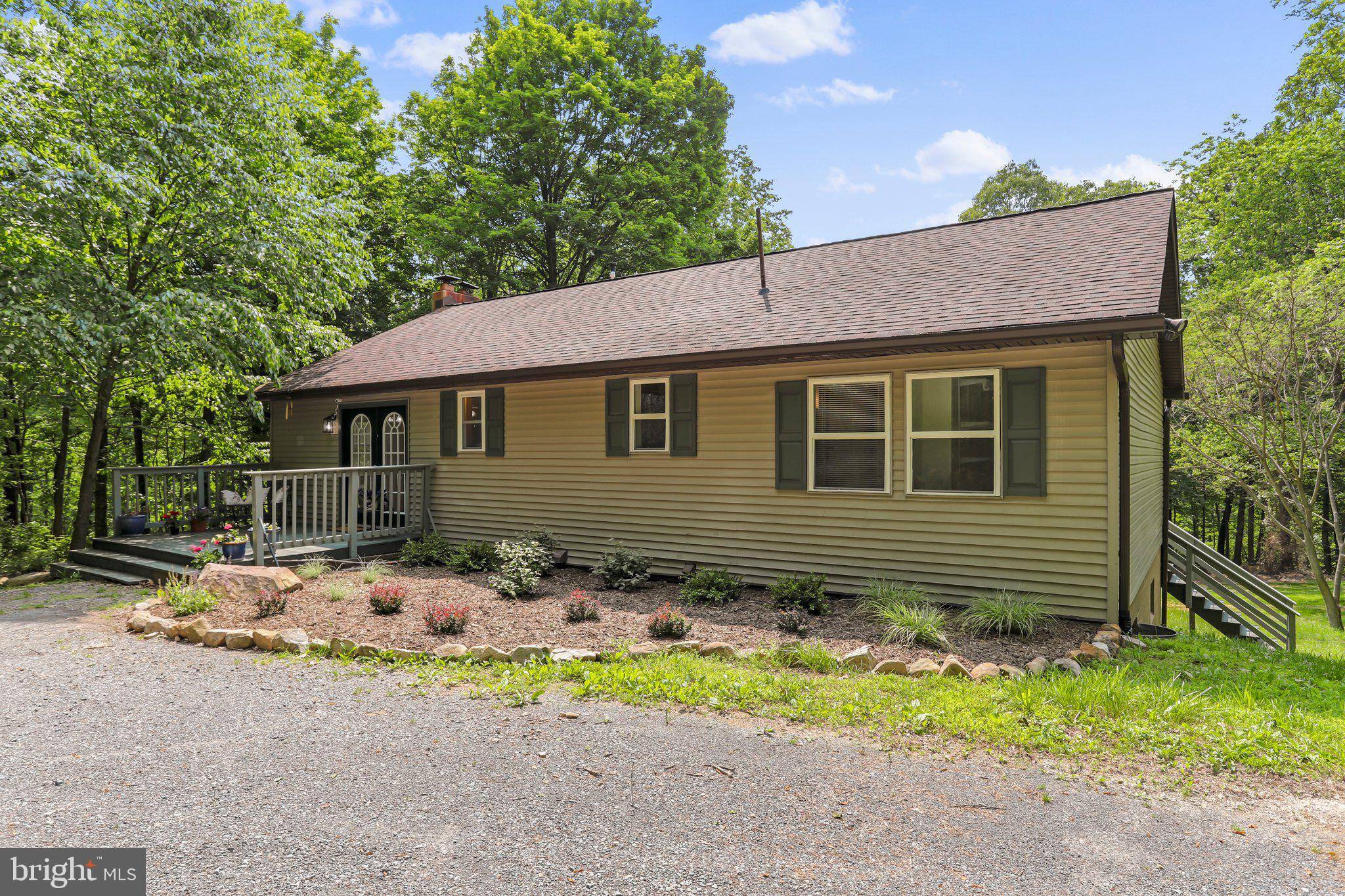 Berkeley Springs, WV 25411,98 CINNAMON TRL