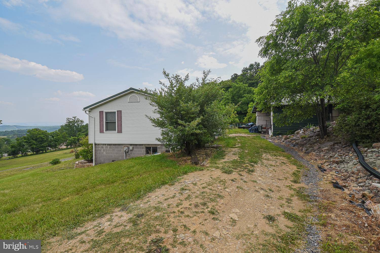 New Creek, WV 26743,7133 NORTHWESTERN TPKE