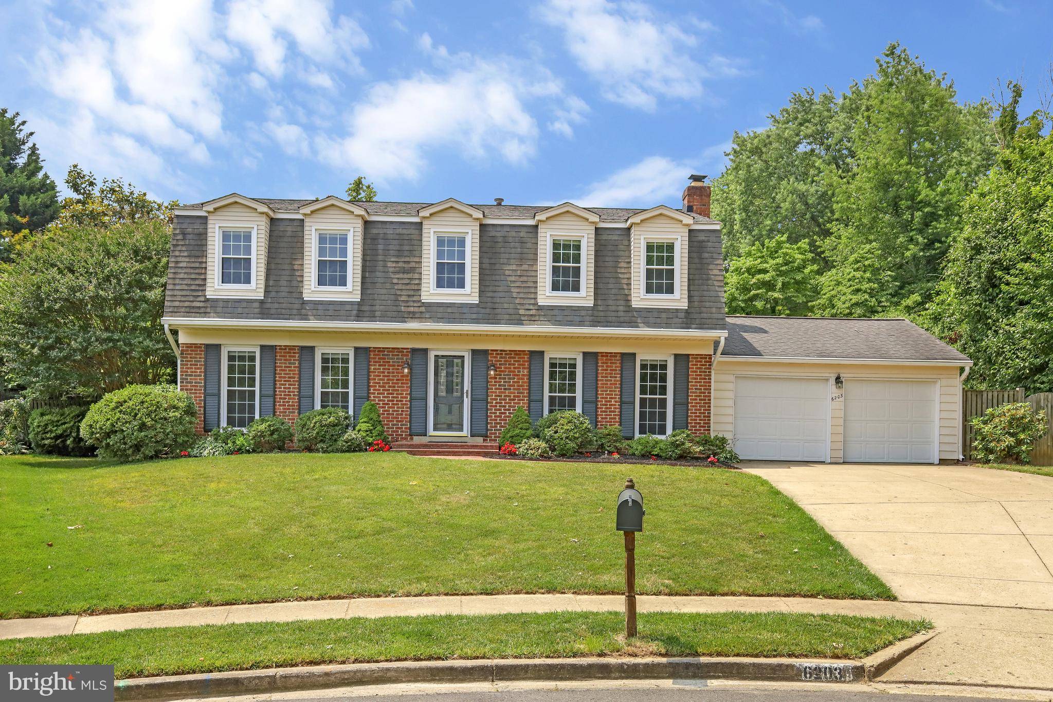 Mclean, VA 22101,6203 NETHERCOMBE CT