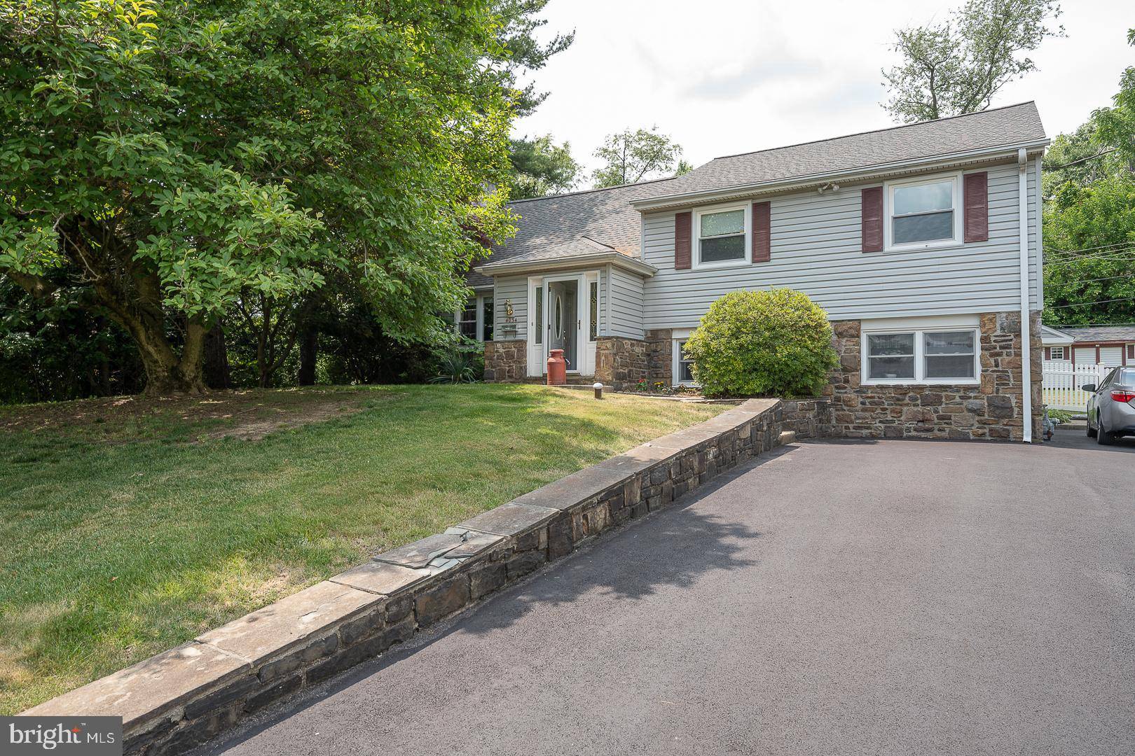 Lafayette Hill, PA 19444,4034 MACNIFF DR