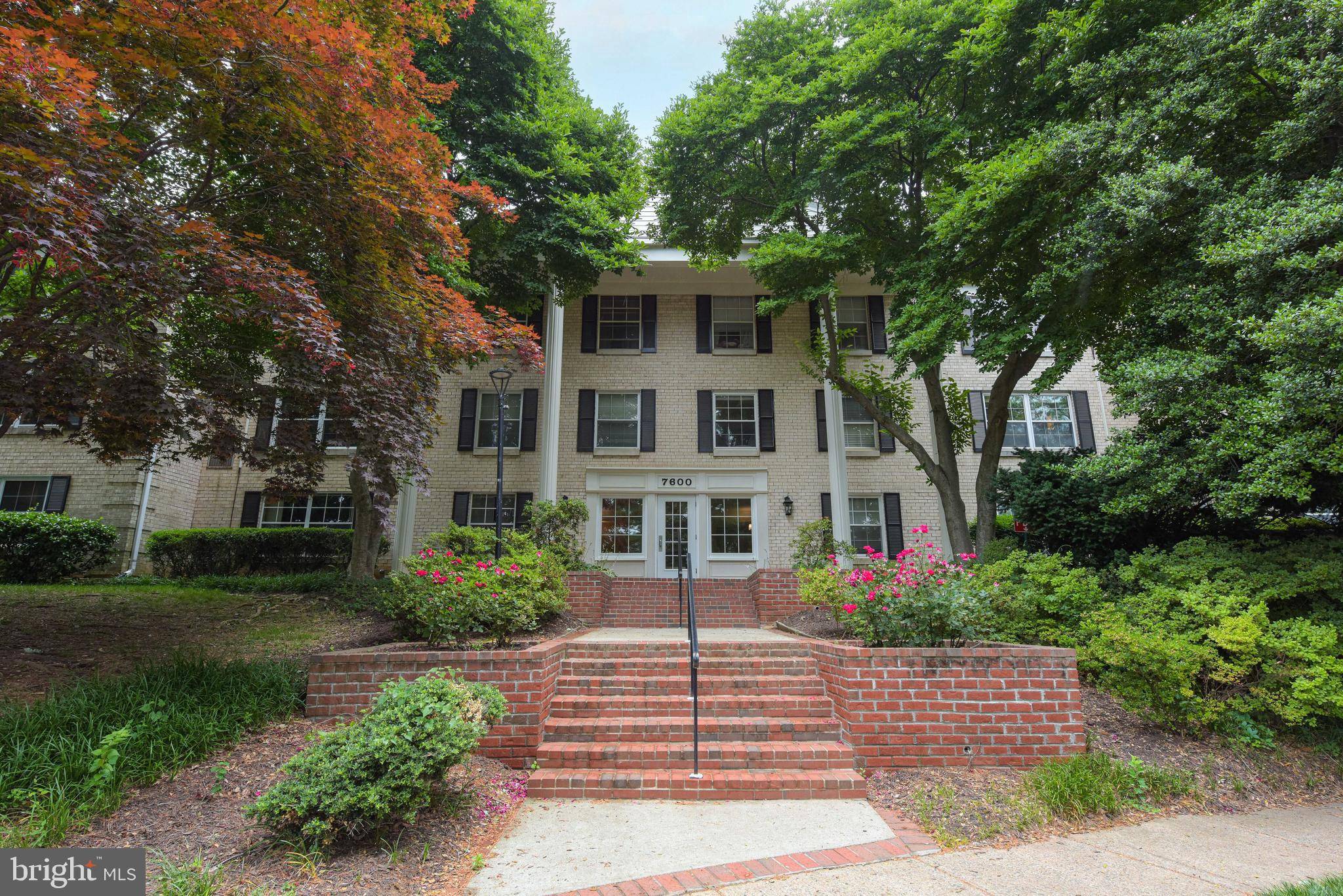 Mclean, VA 22102,7600 TREMAYNE PL #311