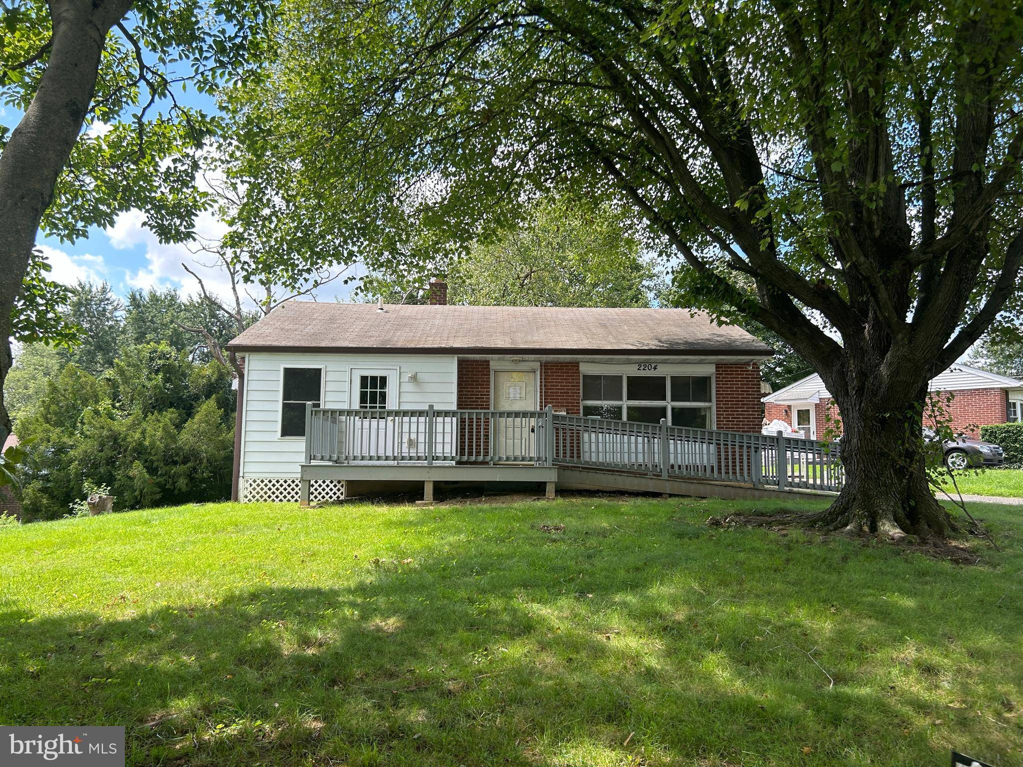 Aston, PA 19014,2204 SPRINGHOUSE LN