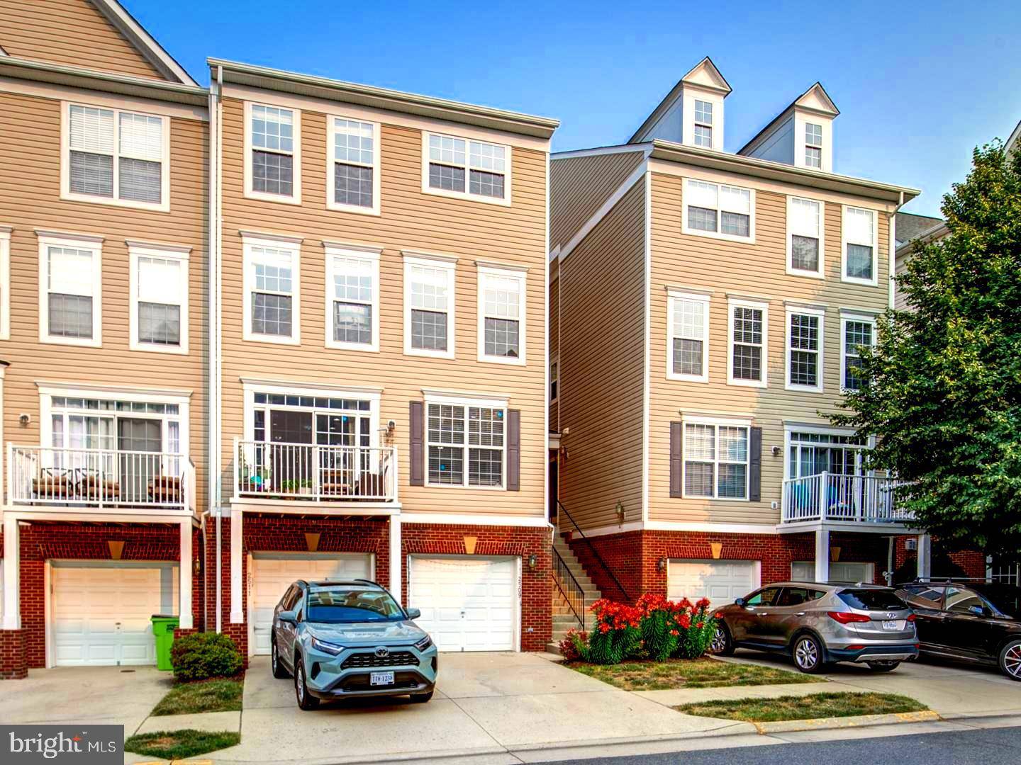 Herndon, VA 20171,2509 EINSTEIN ST #226