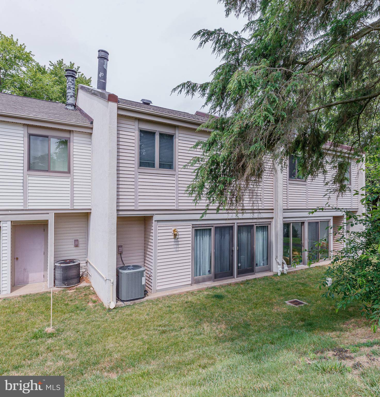 Willow Grove, PA 19090,47 TWIN BROOKS DR