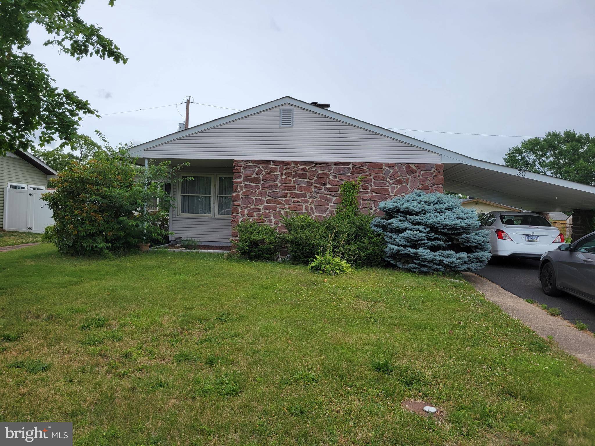 Levittown, PA 19055,30 GRACEFUL LN