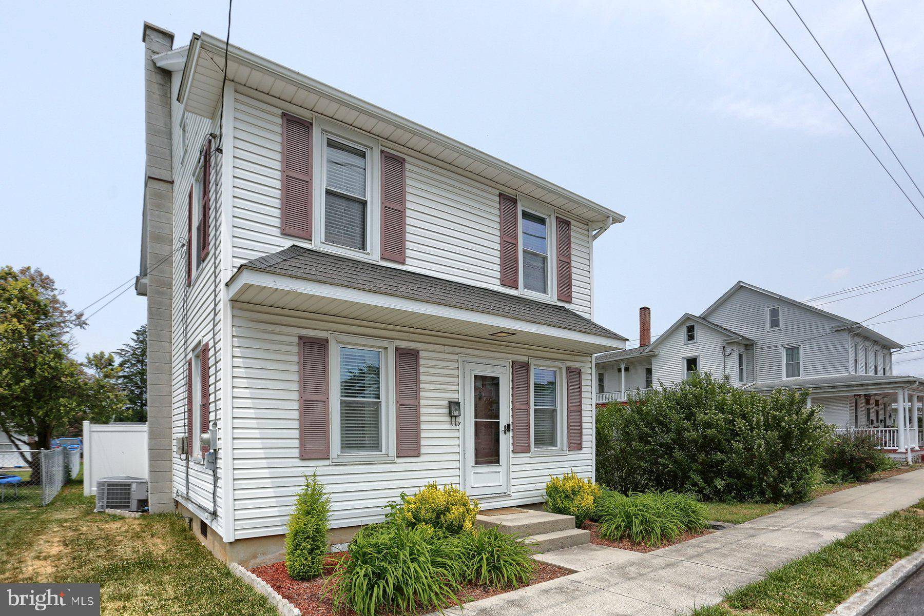 Palmyra, PA 17078,711 W CHERRY ST