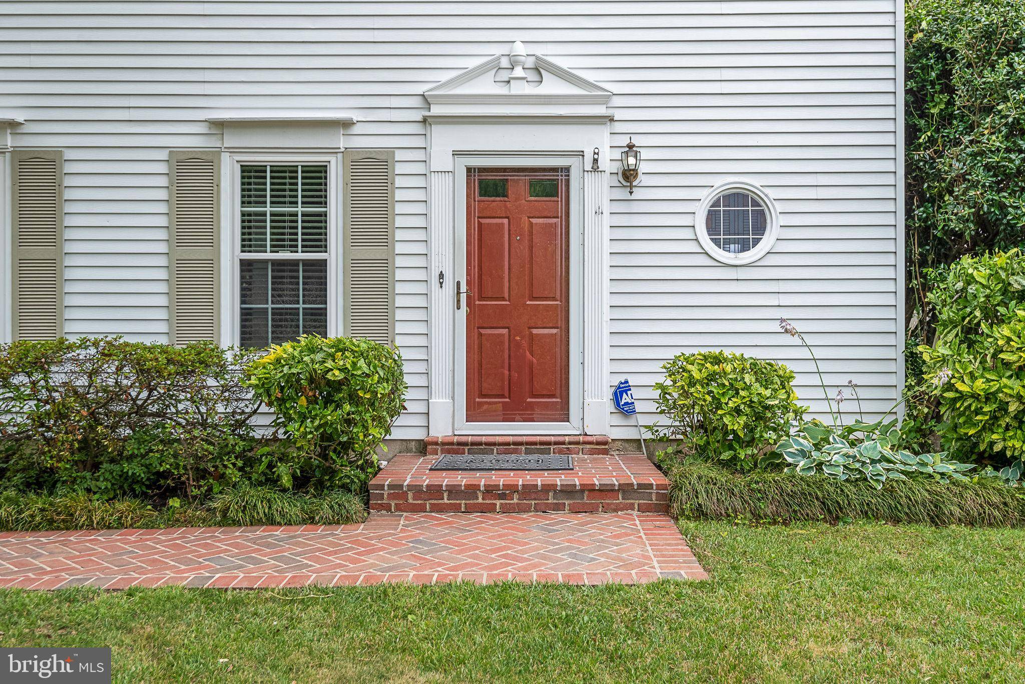 Alexandria, VA 22310,6233 COCKSPUR DR