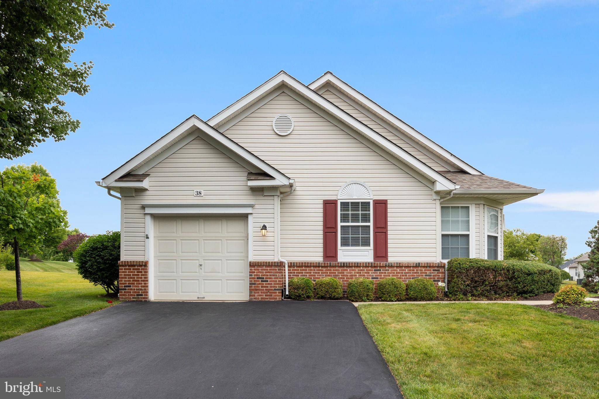 Langhorne, PA 19047,38 ZINNIA WAY