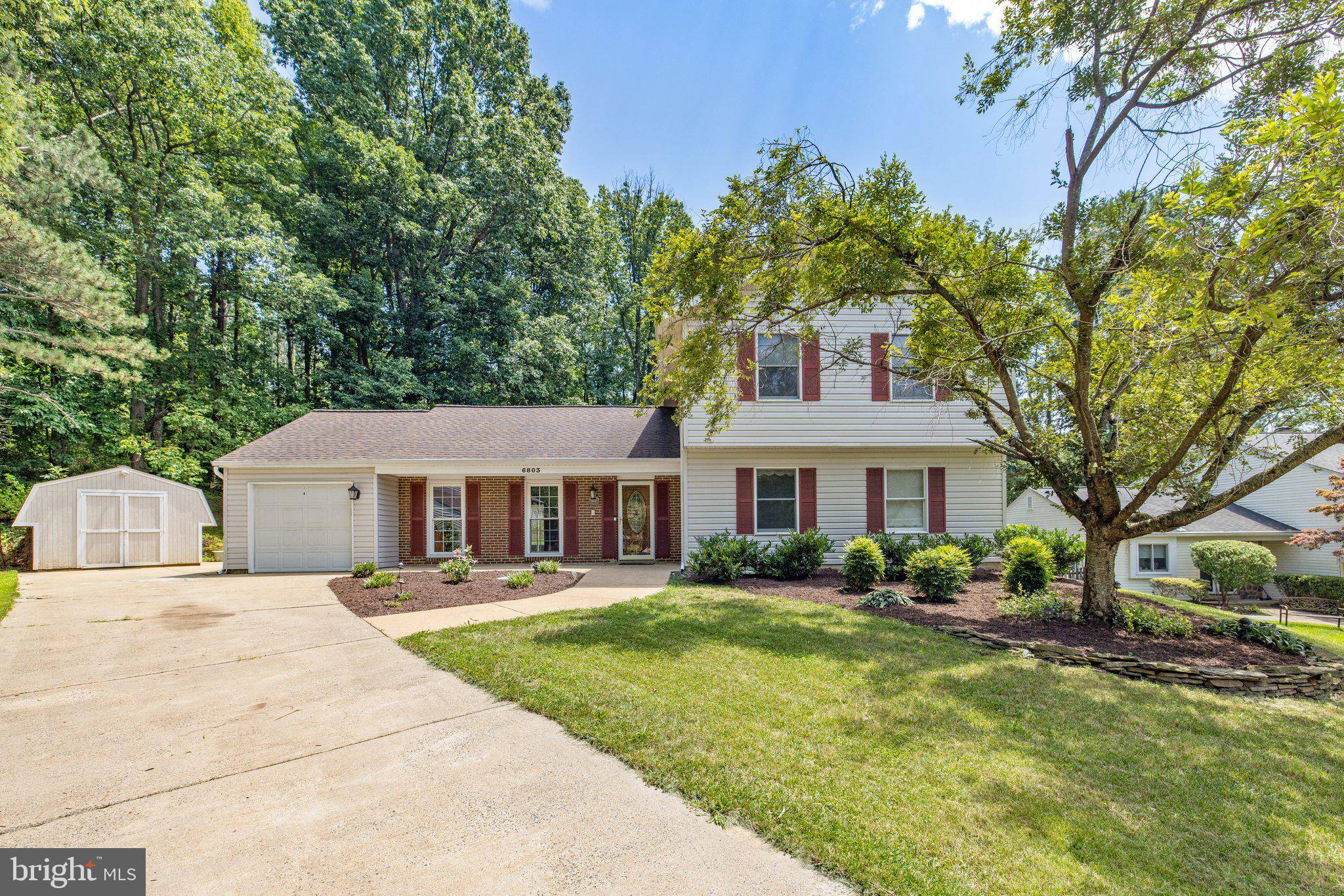 Alexandria, VA 22306,6803 MOON ROCK CT