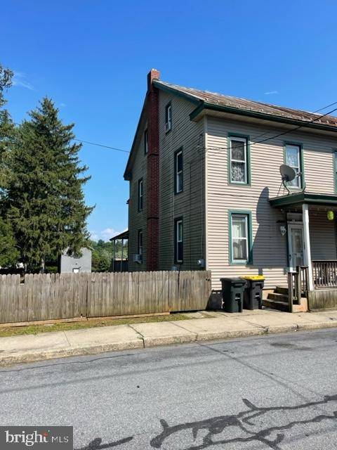 Womelsdorf, PA 19567,107 S FRONT ST