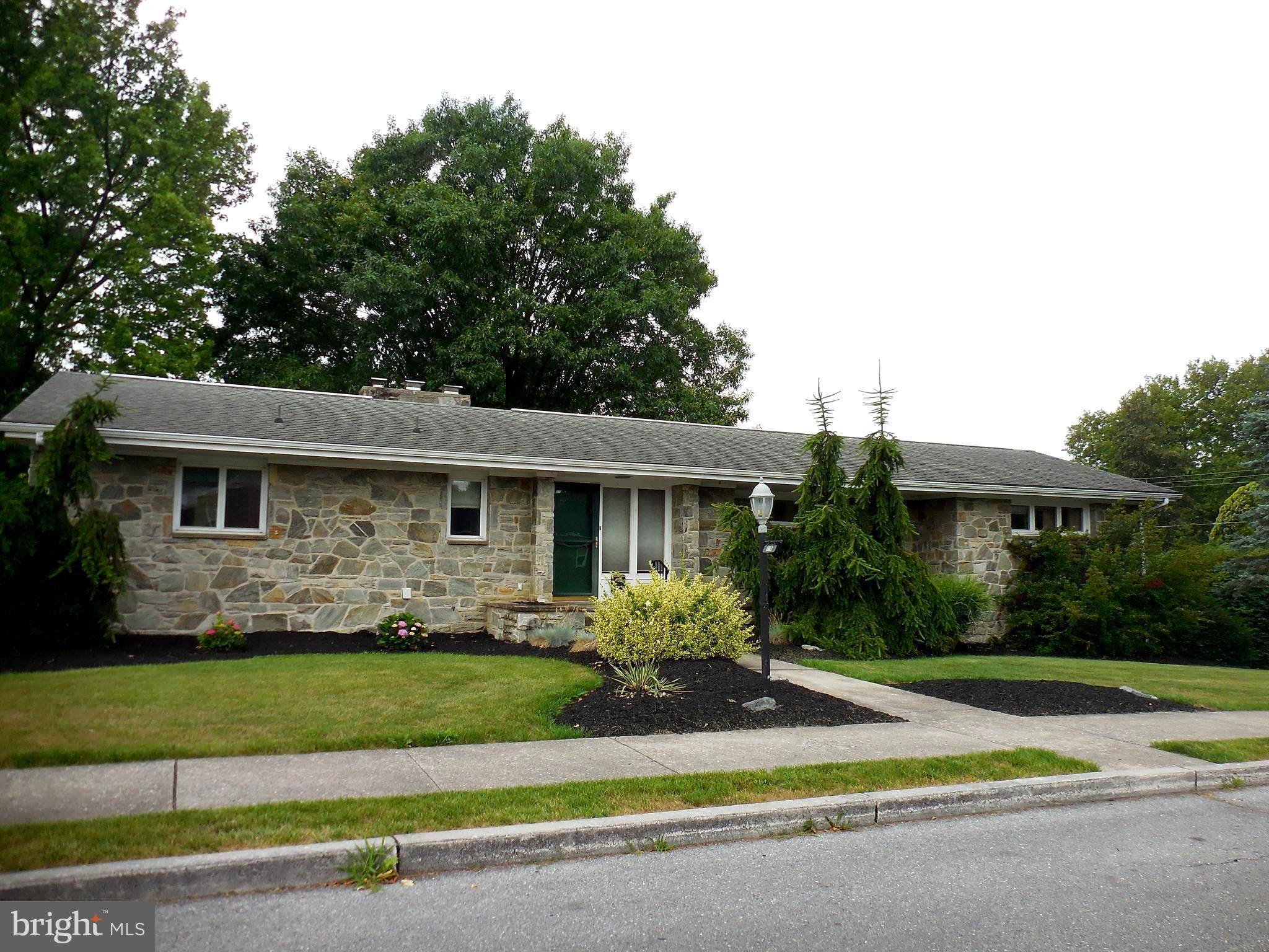 Cleona, PA 17042,129 S CENTER ST