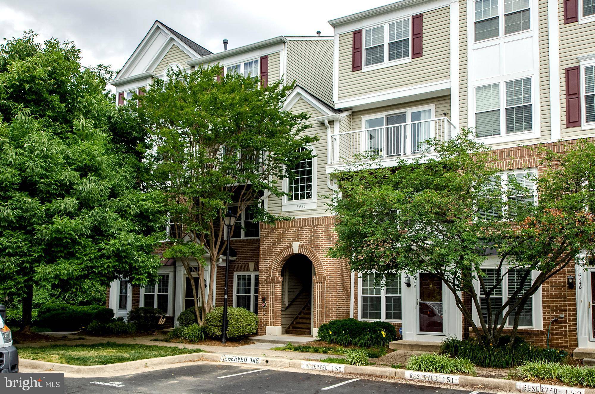 Alexandria, VA 22310,5950 KIMBERLY ANNE WAY #304