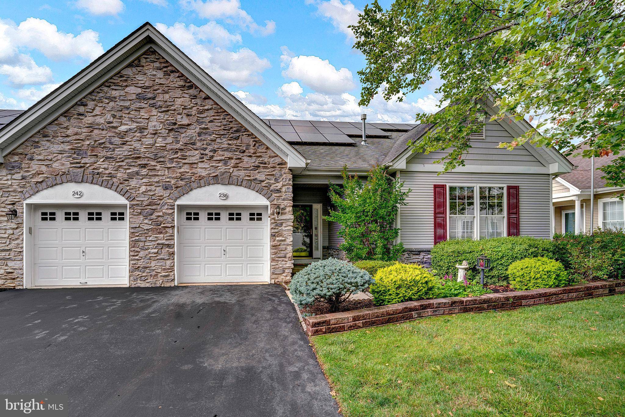 Hamilton, NJ 08690,236 MEADOWLARK DR