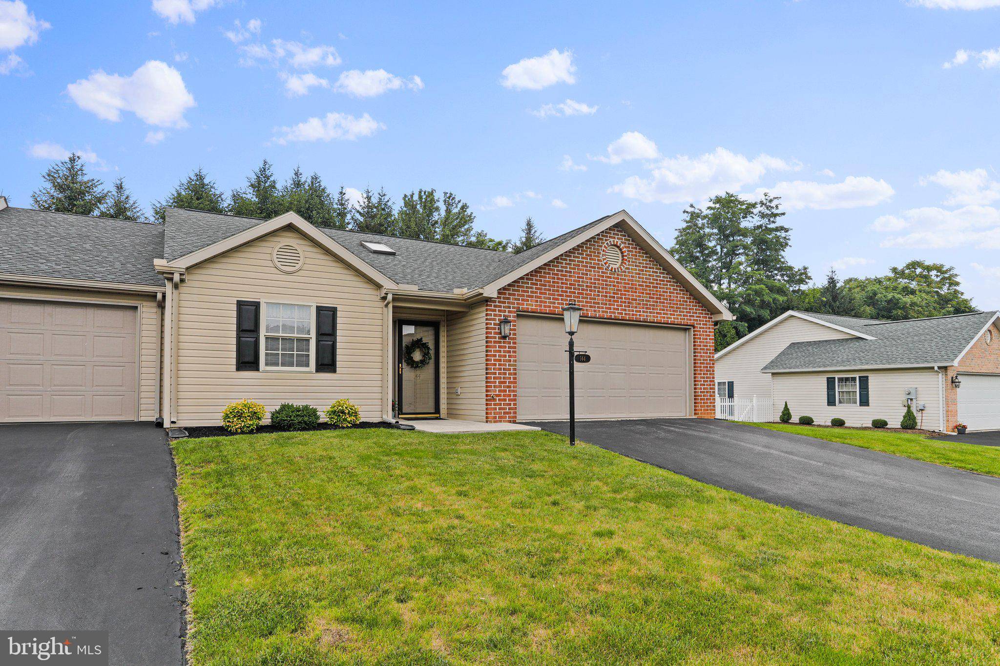 Chambersburg, PA 17201,144 SEQUOIA COURT #34