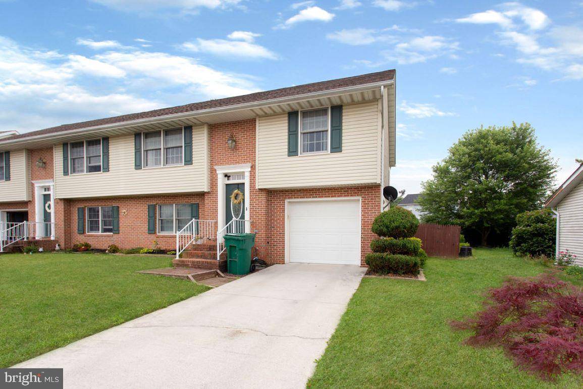 Mcsherrystown, PA 17344,8 SQUIRE CIR