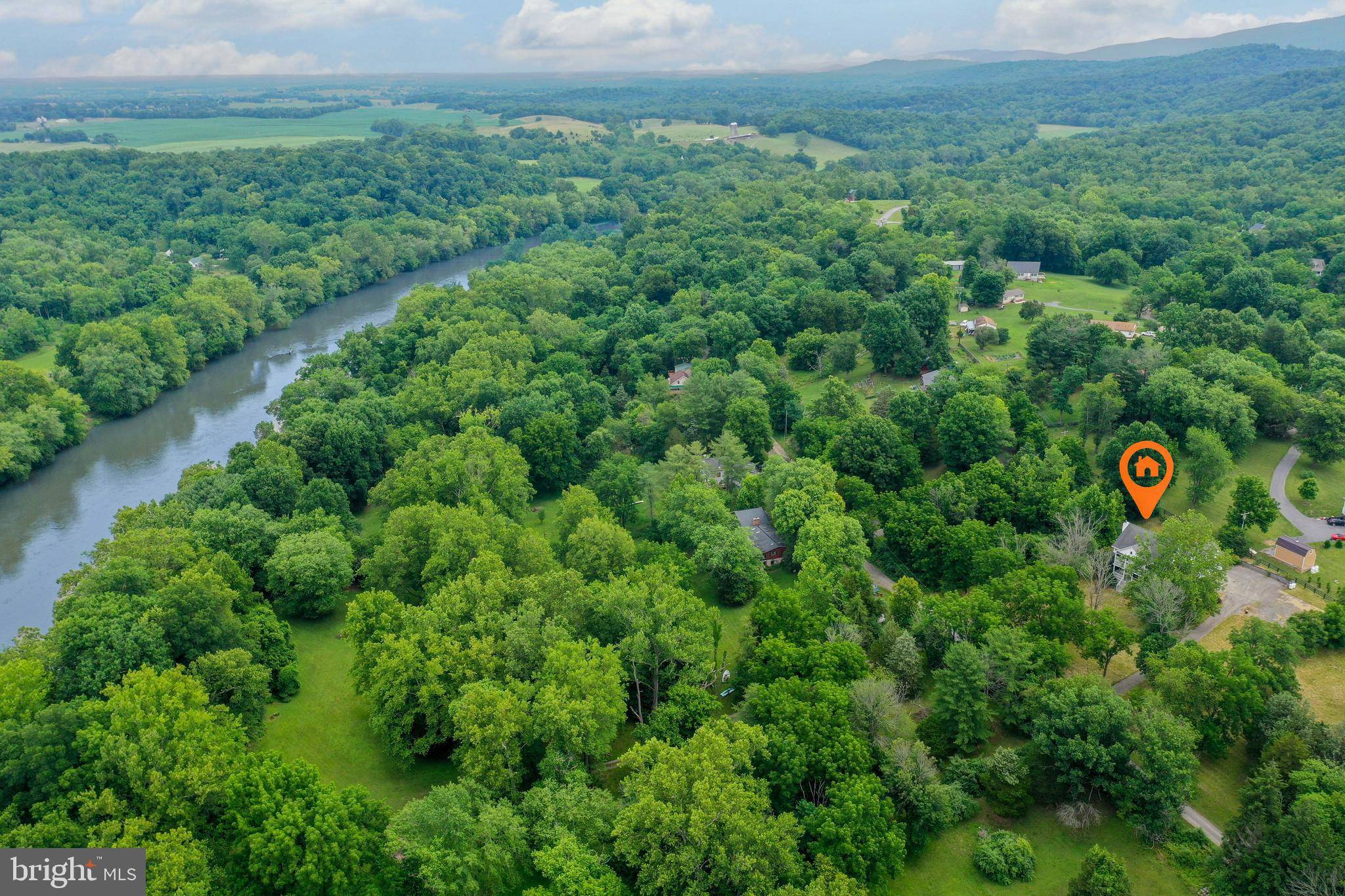 Harpers Ferry, WV 25425,118 COUNTRY RD