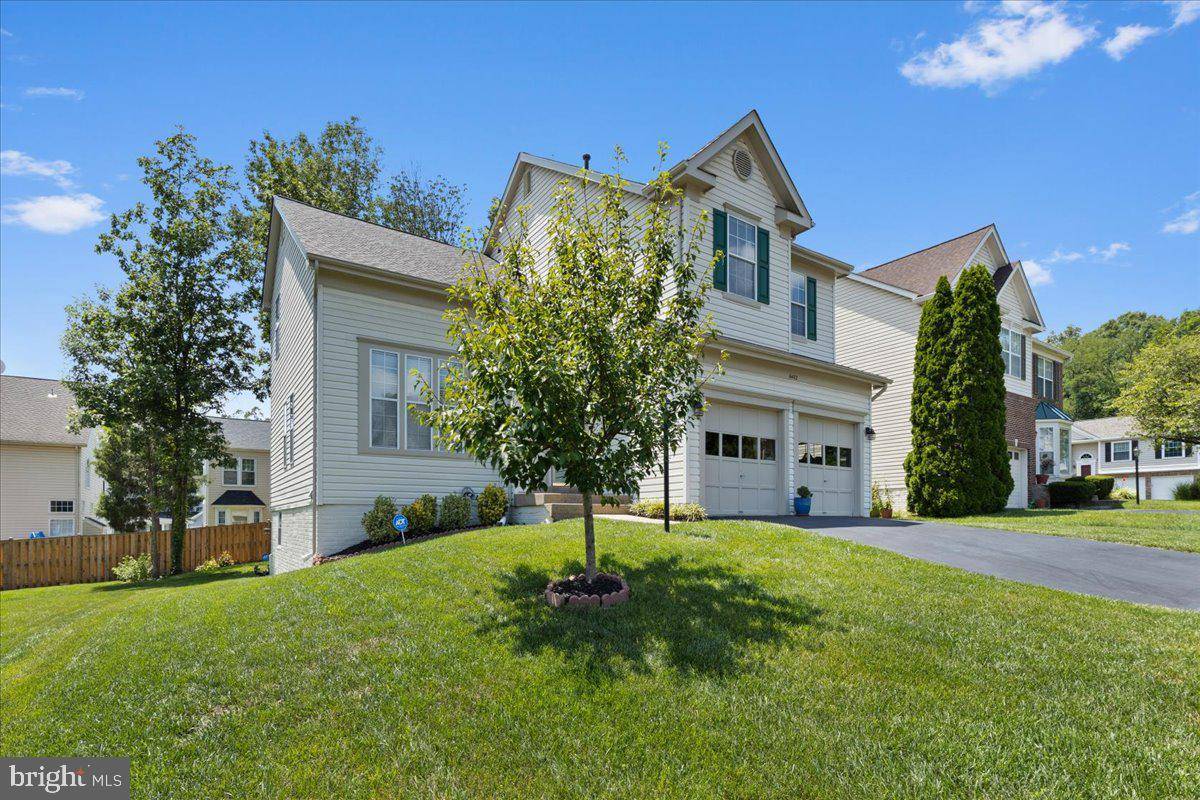 Centreville, VA 20121,6402 EMERALD GREEN CT