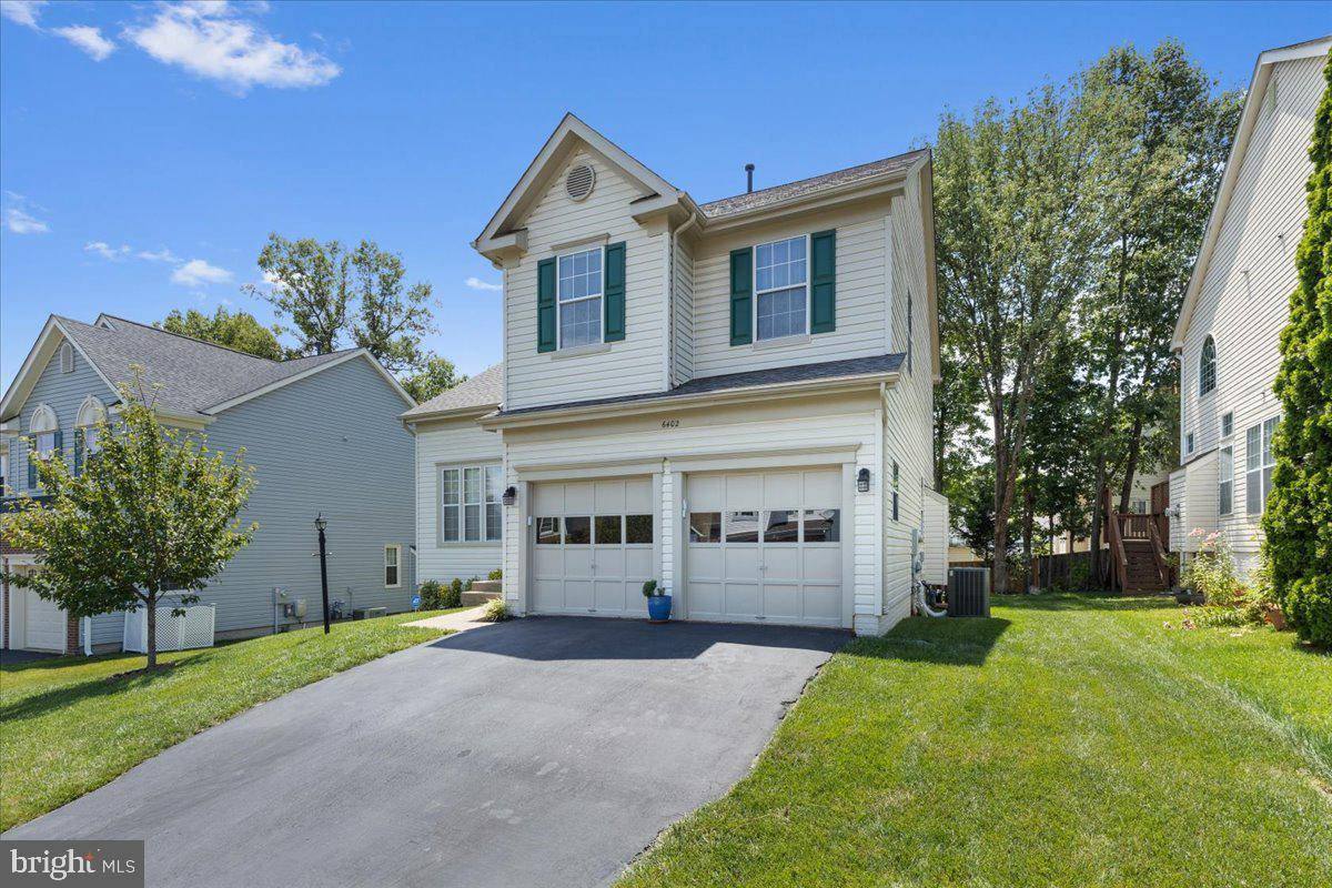 Centreville, VA 20121,6402 EMERALD GREEN CT