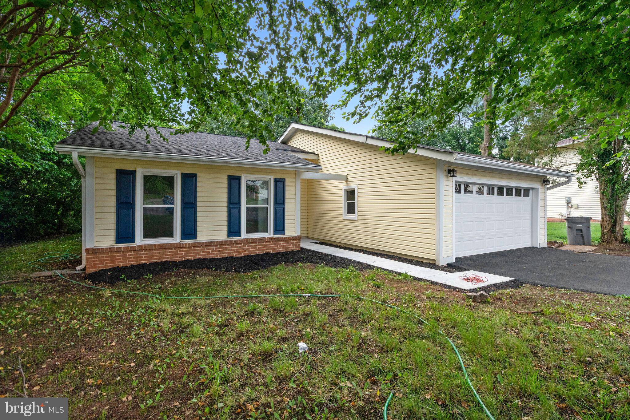 Manassas, VA 20110,8960 WINTERWOOD CT