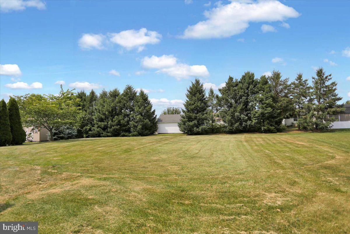 Newmanstown, PA 17073,16 MEADOW DR