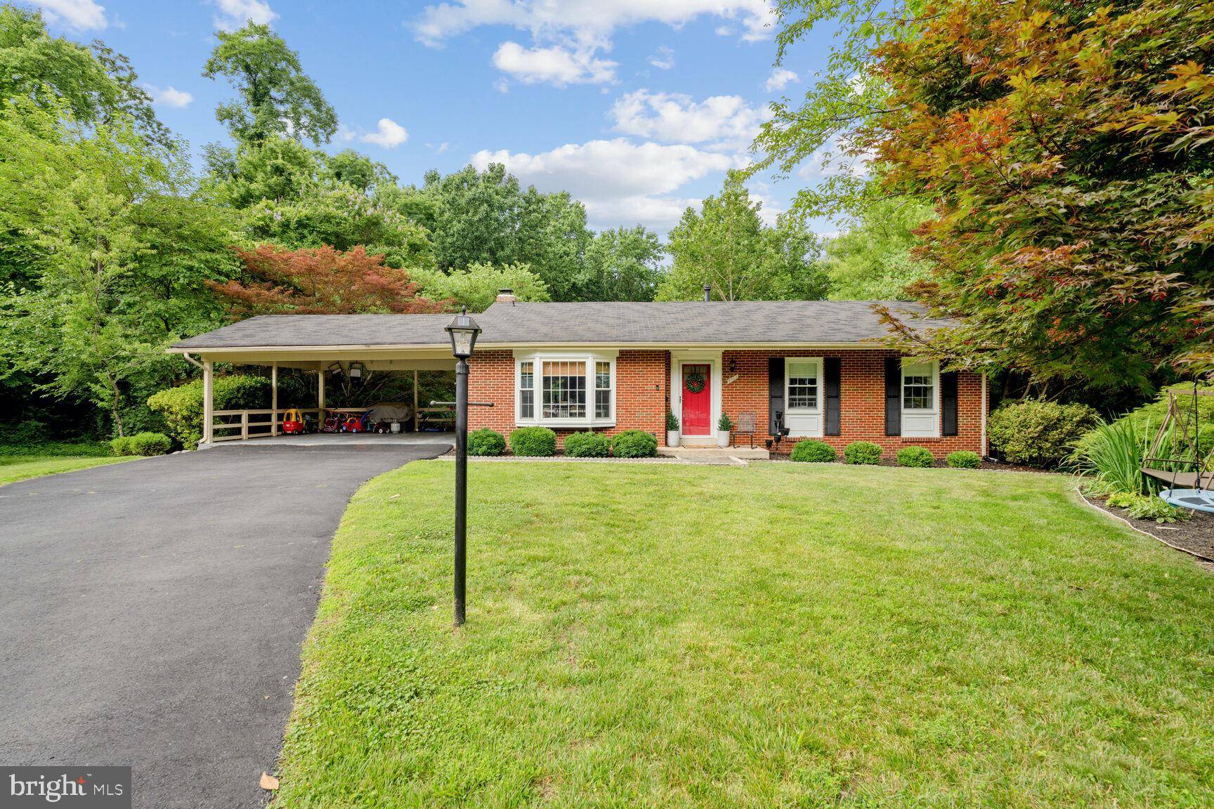 Annandale, VA 22003,8502 GEORGIAN PL