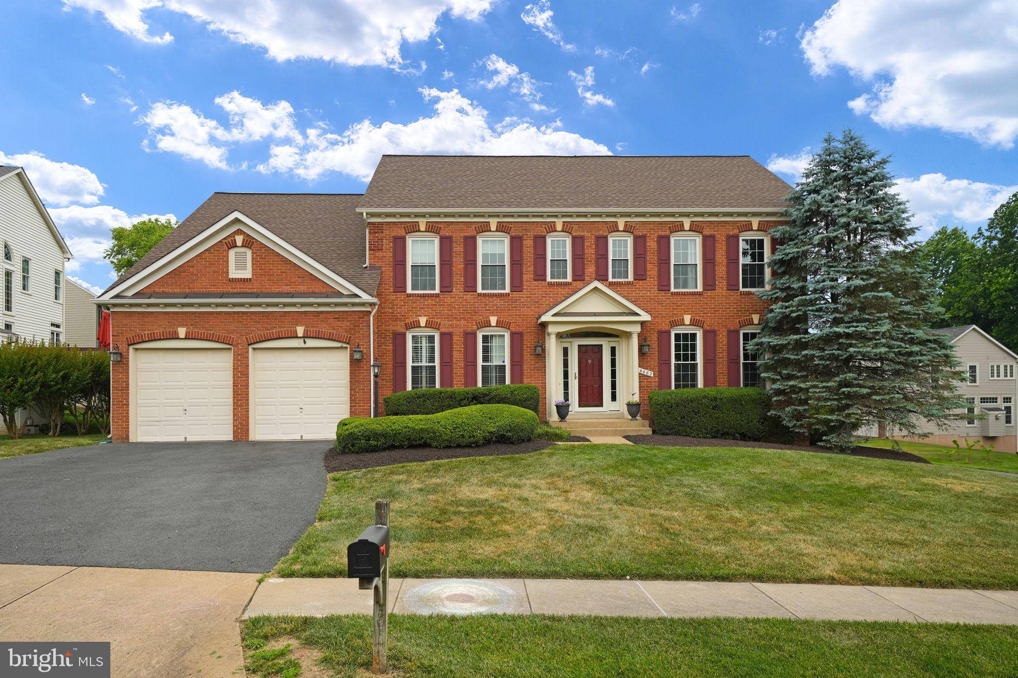 Chantilly, VA 20151,4482 SHADY POINT PL