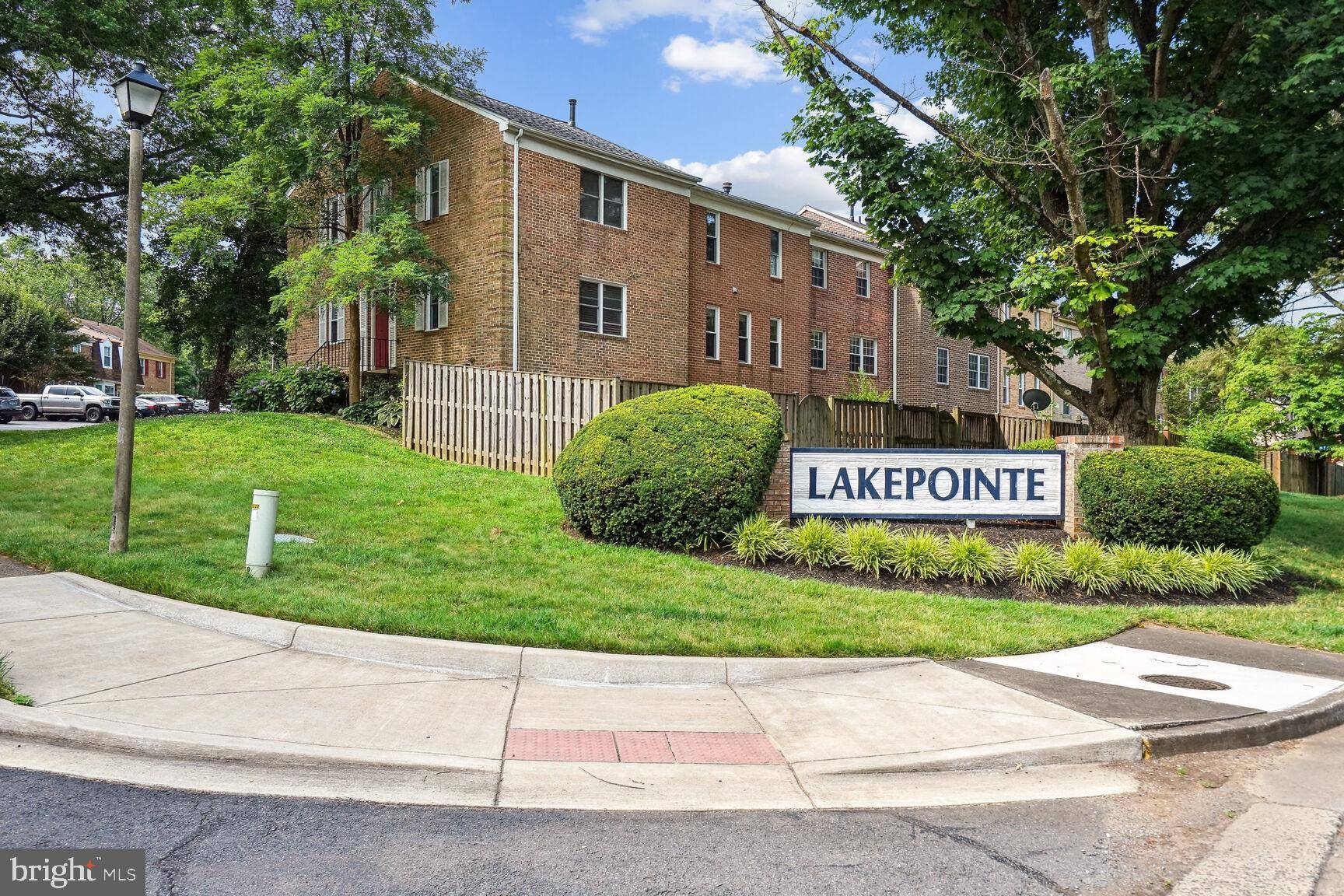 Burke, VA 22015,9800 LAKEPOINTE DR