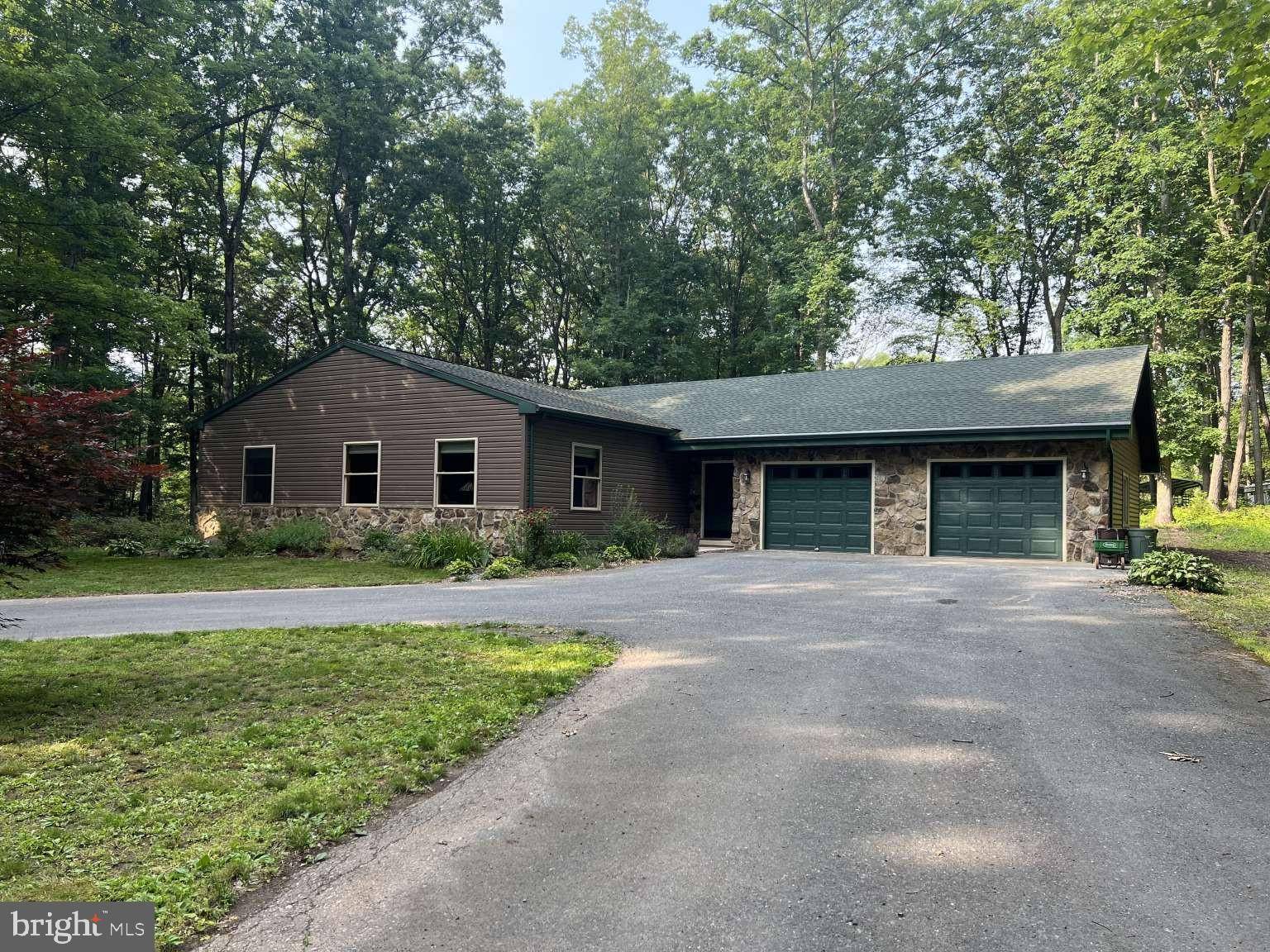 Jonestown, PA 17038,508 HEMLOCK HILL LN