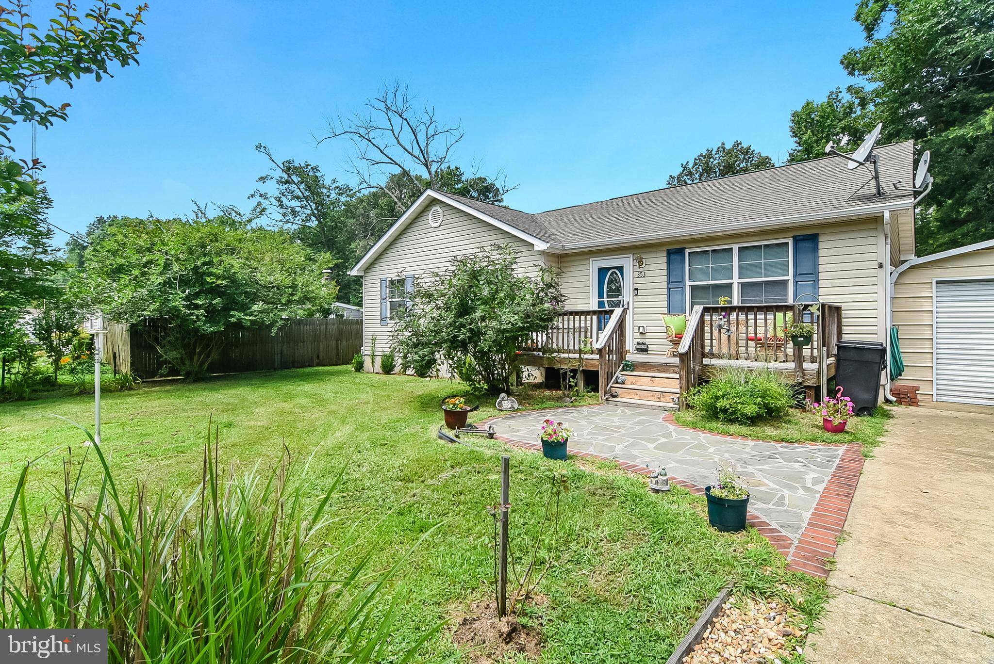 Colonial Beach, VA 22443,353 7TH ST