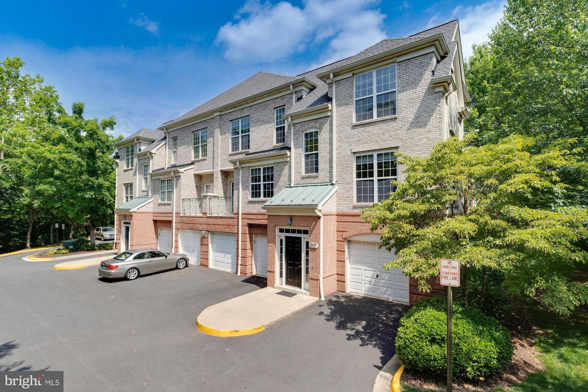 Reston, VA 20190,12160 ABINGTON HALL PL #207