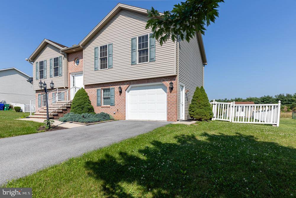 Shippensburg, PA 17257,240 GROVE DRIVE #145