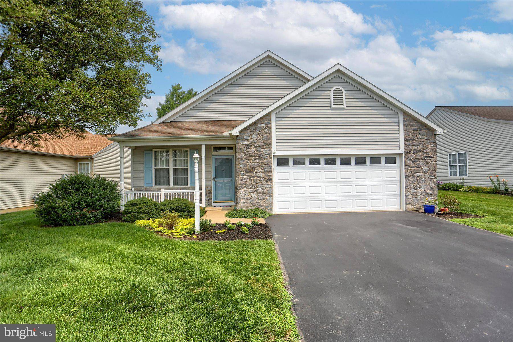 Mount Joy, PA 17552,538 BENT OAK DR