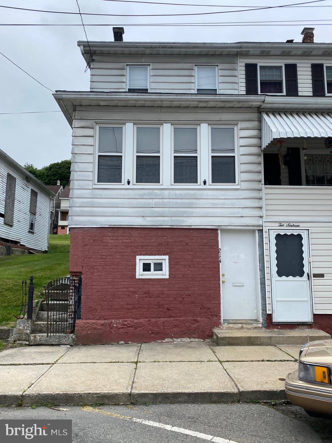 Lansford, PA 18232,214 W ABBOTT ST