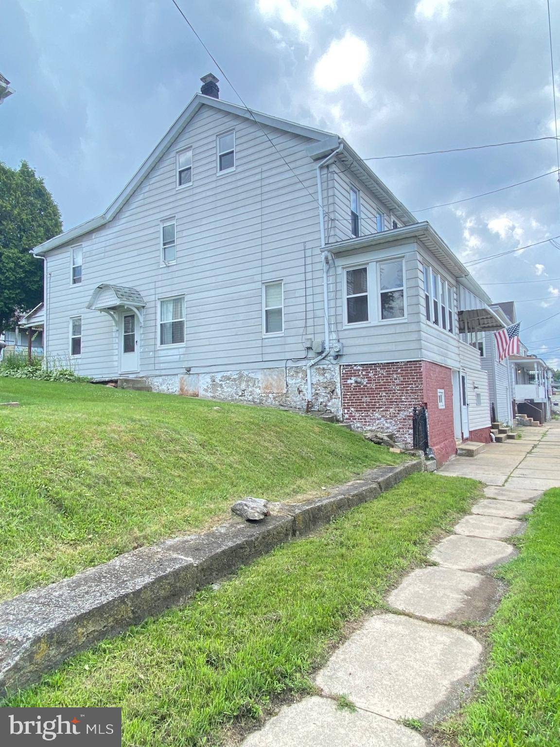 Lansford, PA 18232,214 W ABBOTT ST