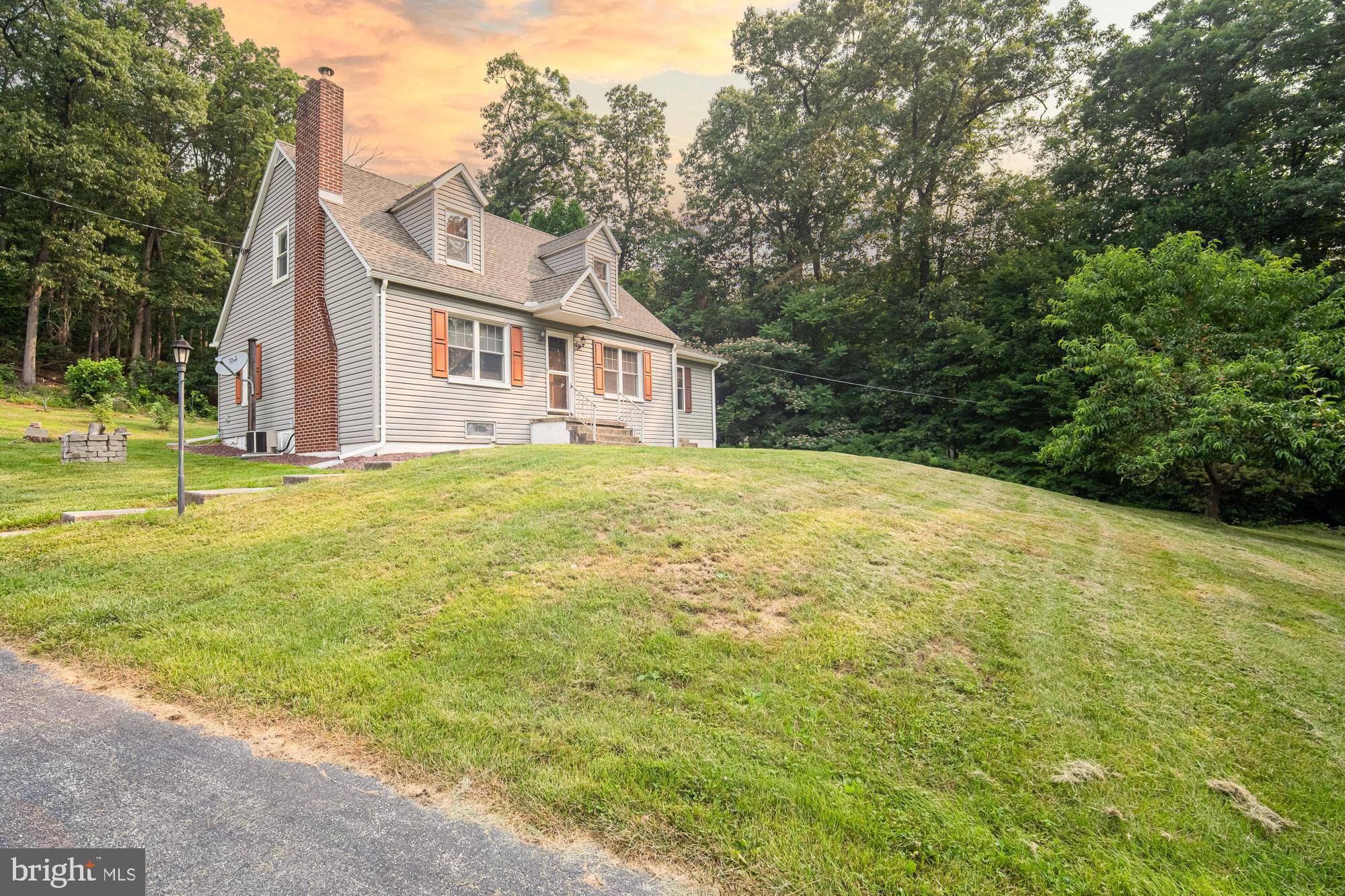 Hellam, PA 17406,5281 TWILIGHT LN