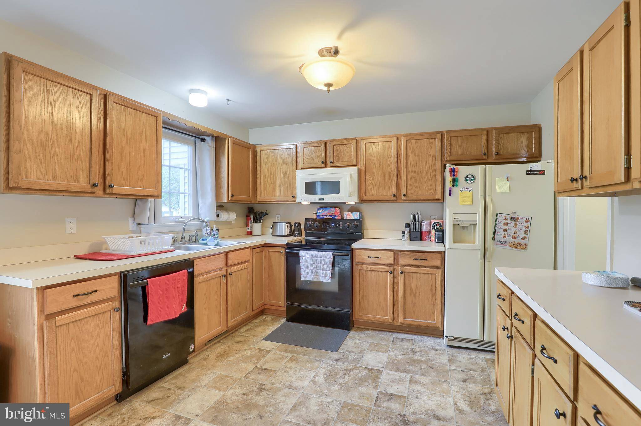 Leola, PA 17540,234 LEMON LN